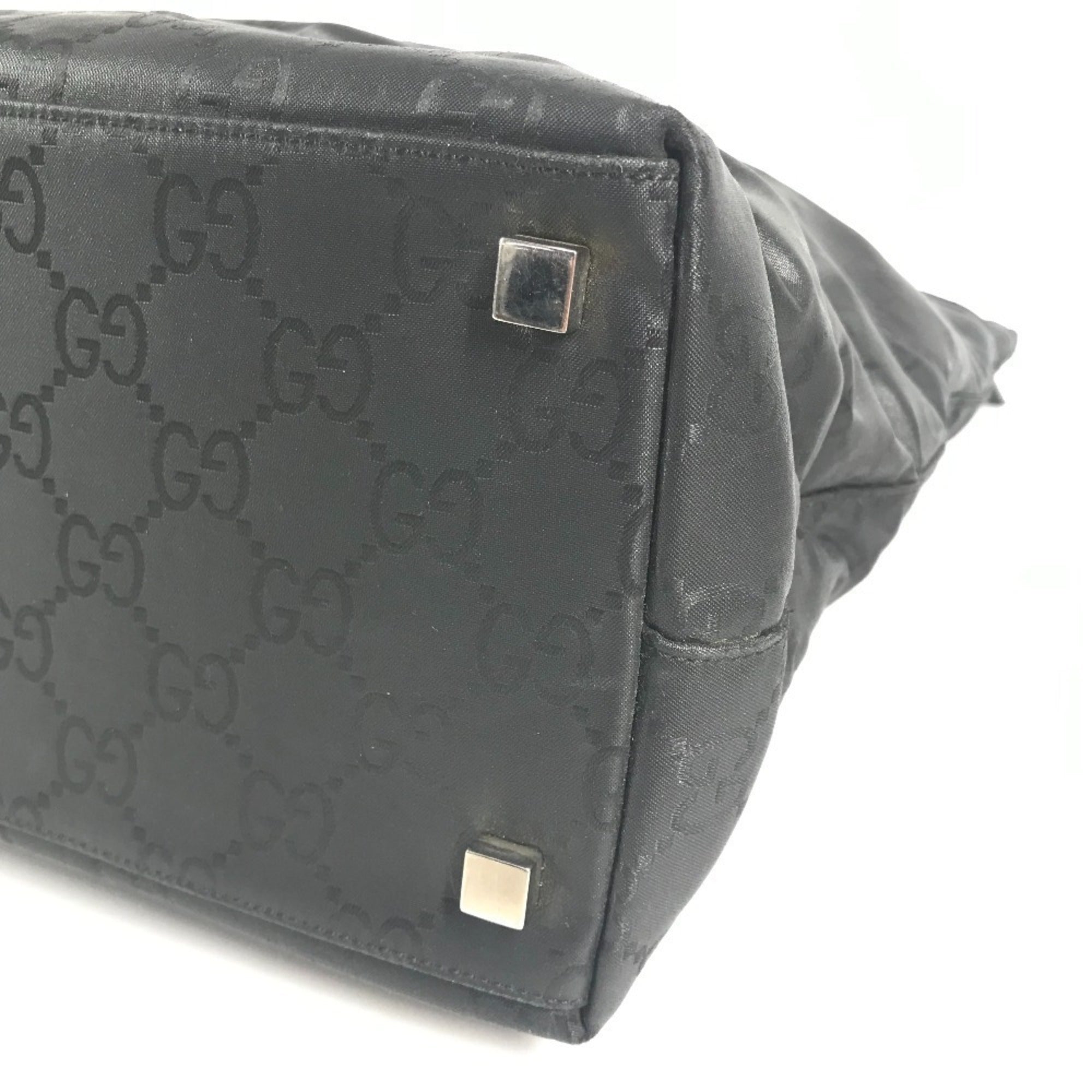 Gucci Black Nylon Handbag Tote Bag (Pre-Owned)