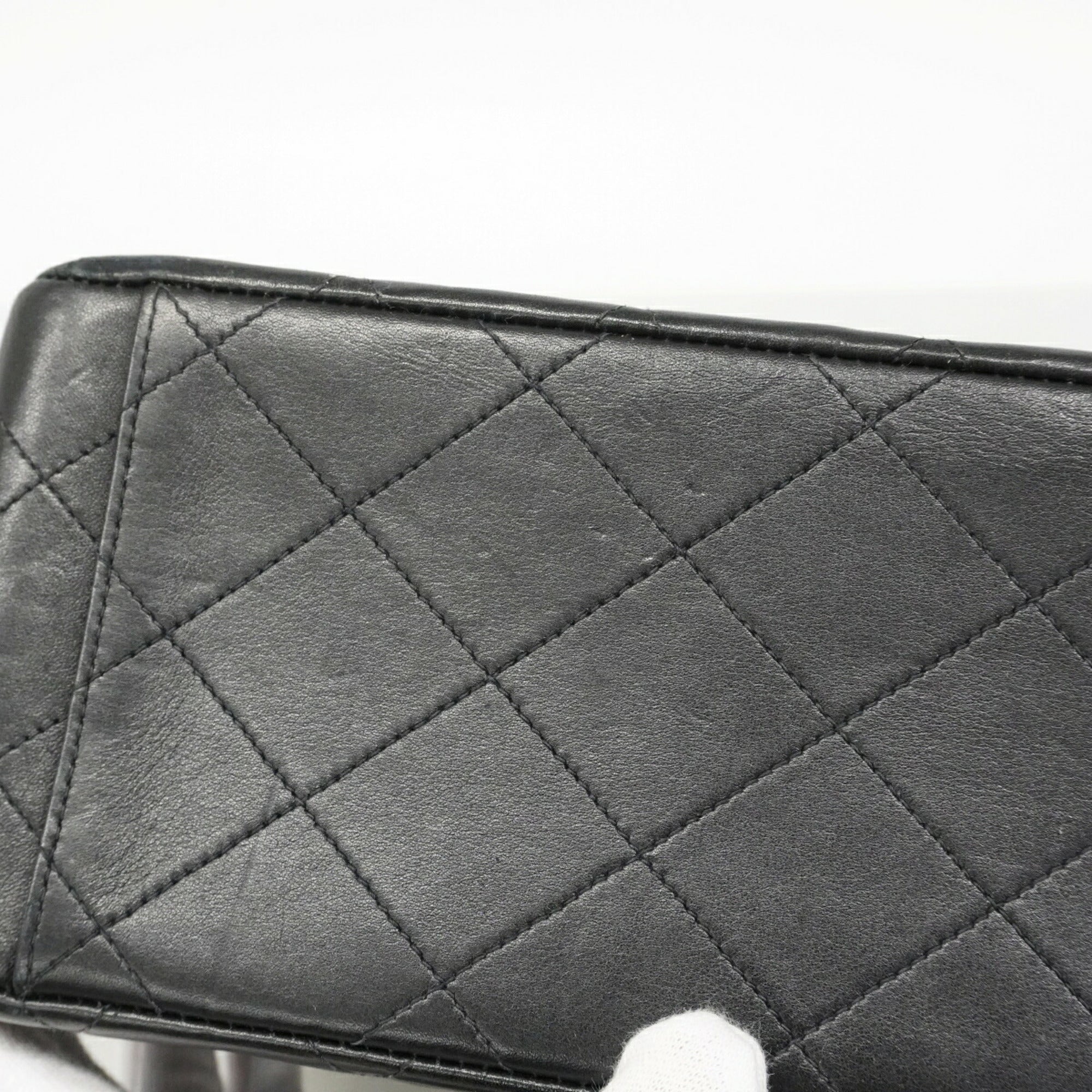 Chanel Black Leather Shoulder Bag (Pre-Owned)
