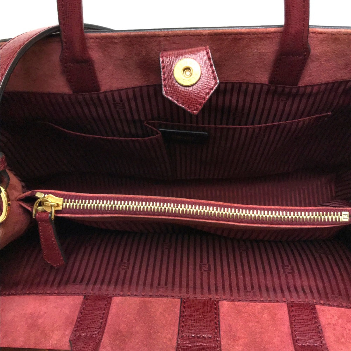 Fendi Red Leather Handbag (Pre-Owned)