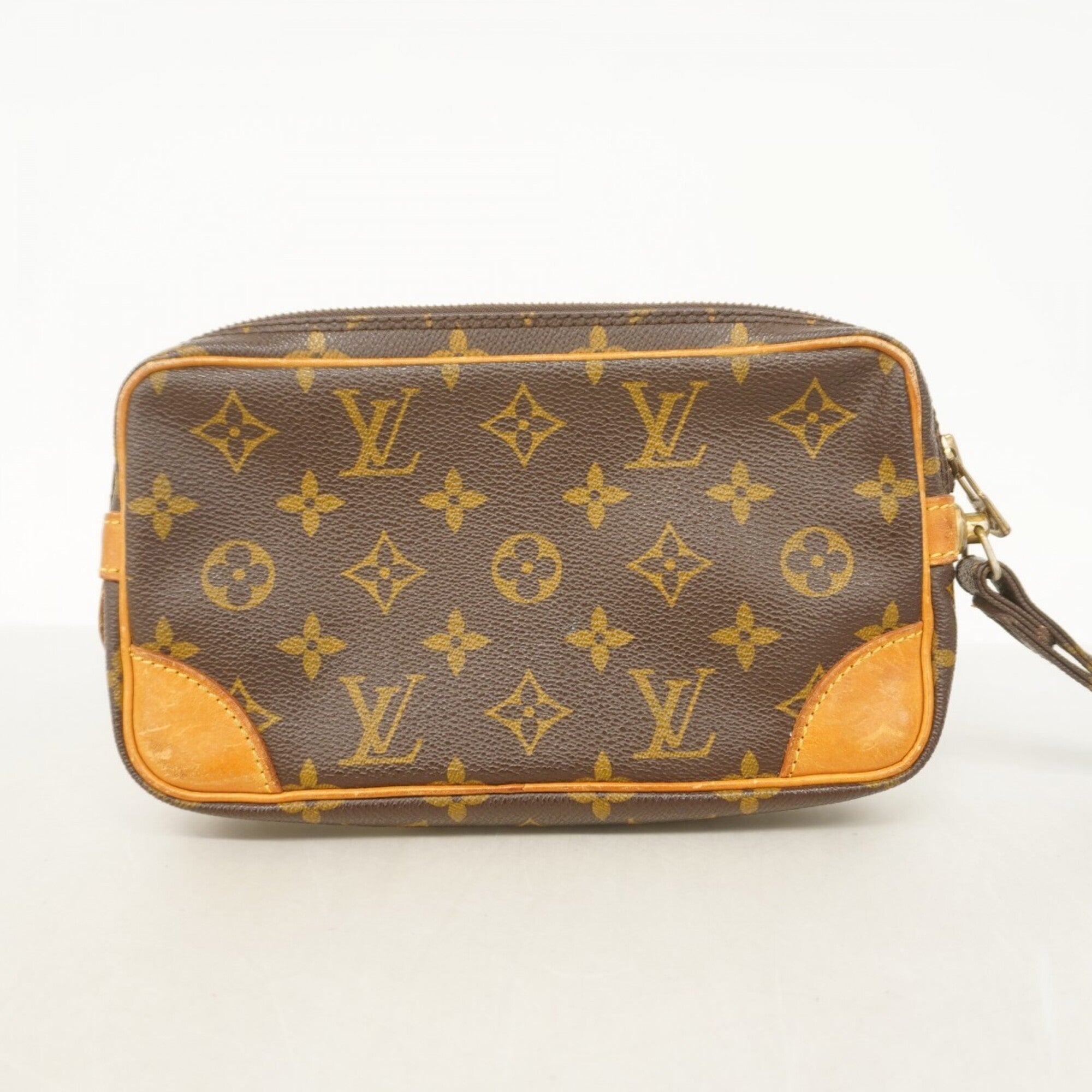 Louis Vuitton Brown Clutch Bag (Pre-Owned)