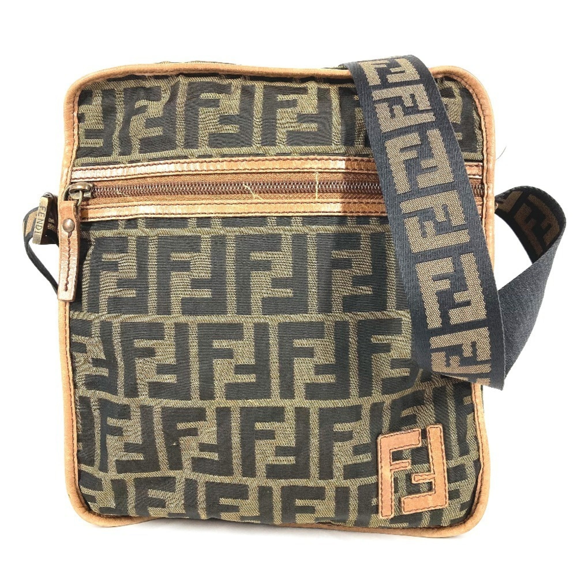 Fendi Brown Leather Pochette Shoulder Bag (Pre-Owned)