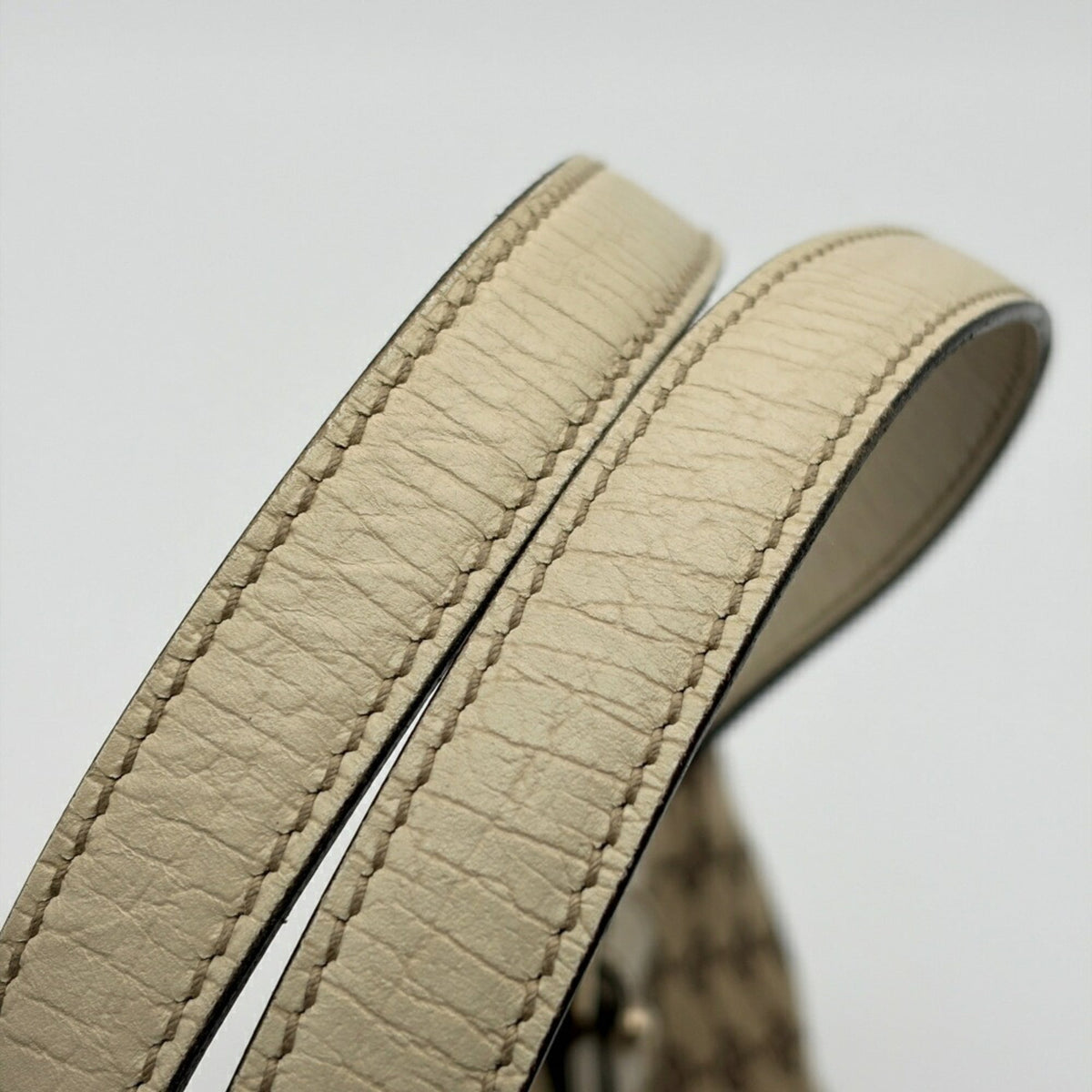Gucci Ivory Gg Canvas Leather Tote Bag (Pre-Owned)