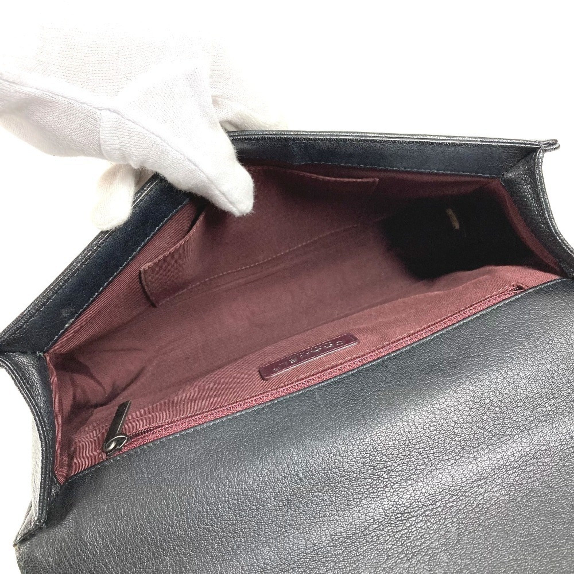 Chanel Matelasse Black Grained Calfskin Shoulder Bag (Pre-Owned)