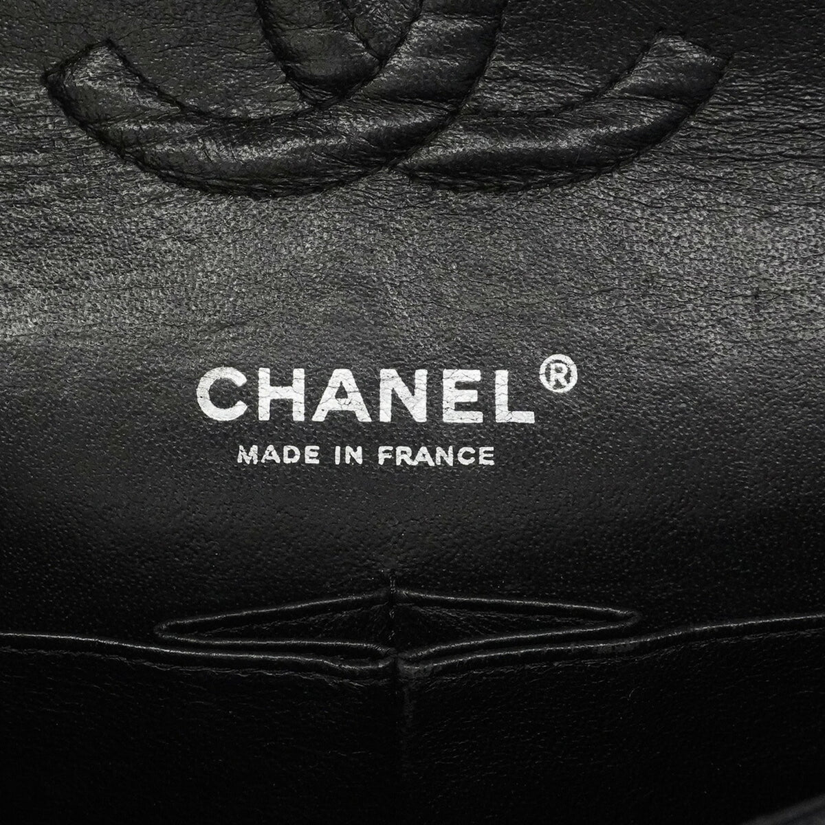 Chanel Black Grained Calfskin Shoulder Bag (Pre-Owned)