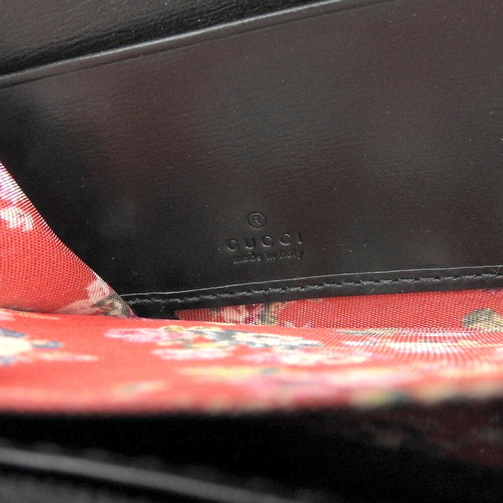 Gucci Black Leather Long Wallet (Bi-Fold) (Pre-Owned)