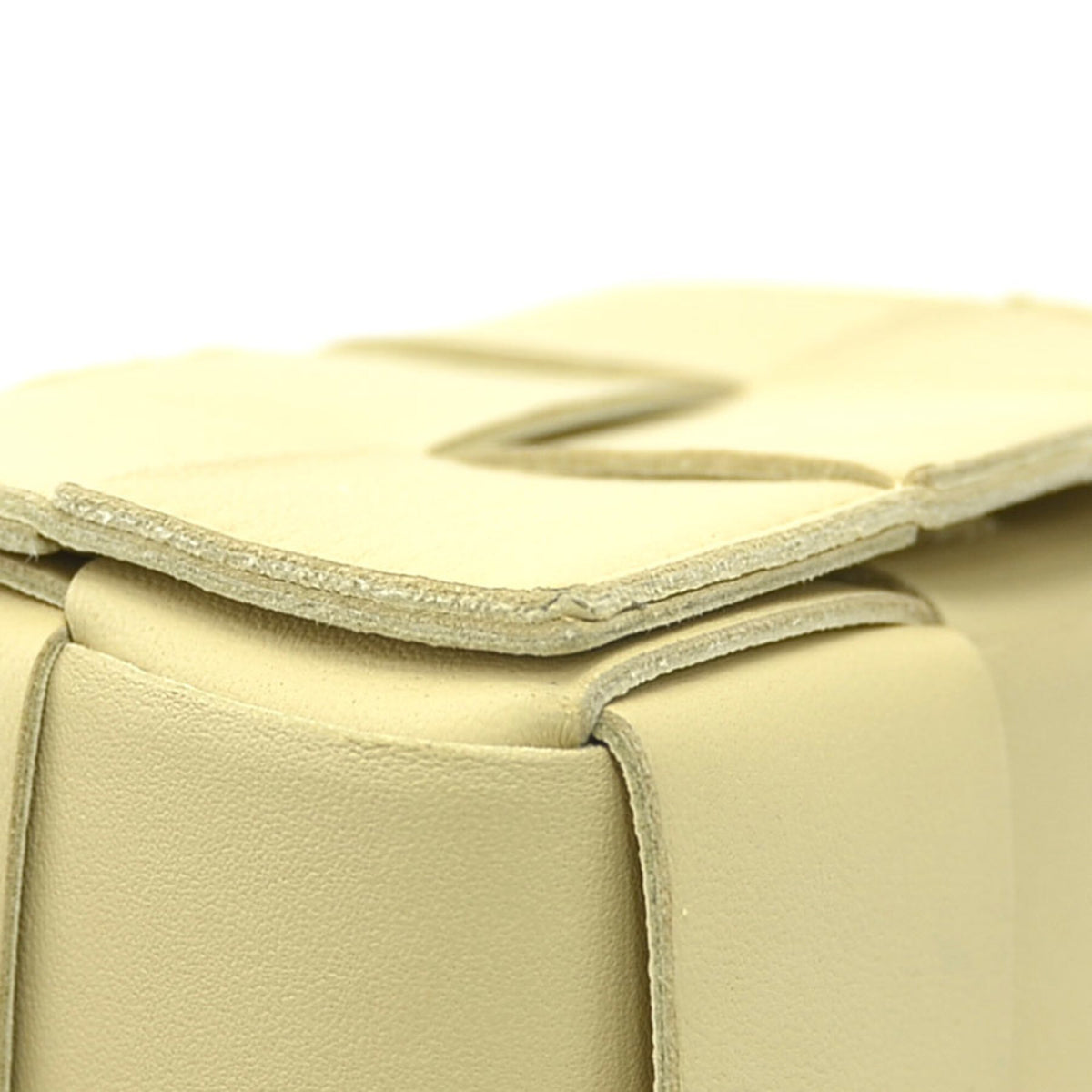 Bottega Veneta Beige Leather Shoulder Bag (Pre-Owned)