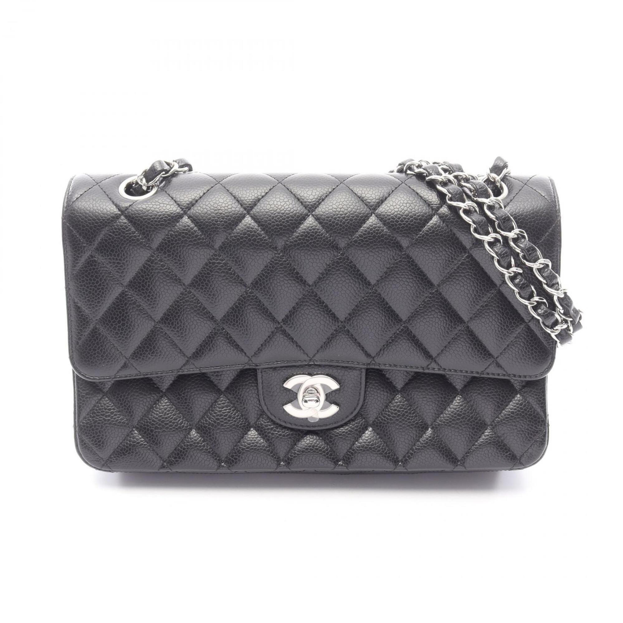 Chanel Black Grained Calfskin Handbag Shoulder Bag (Pre-Owned)