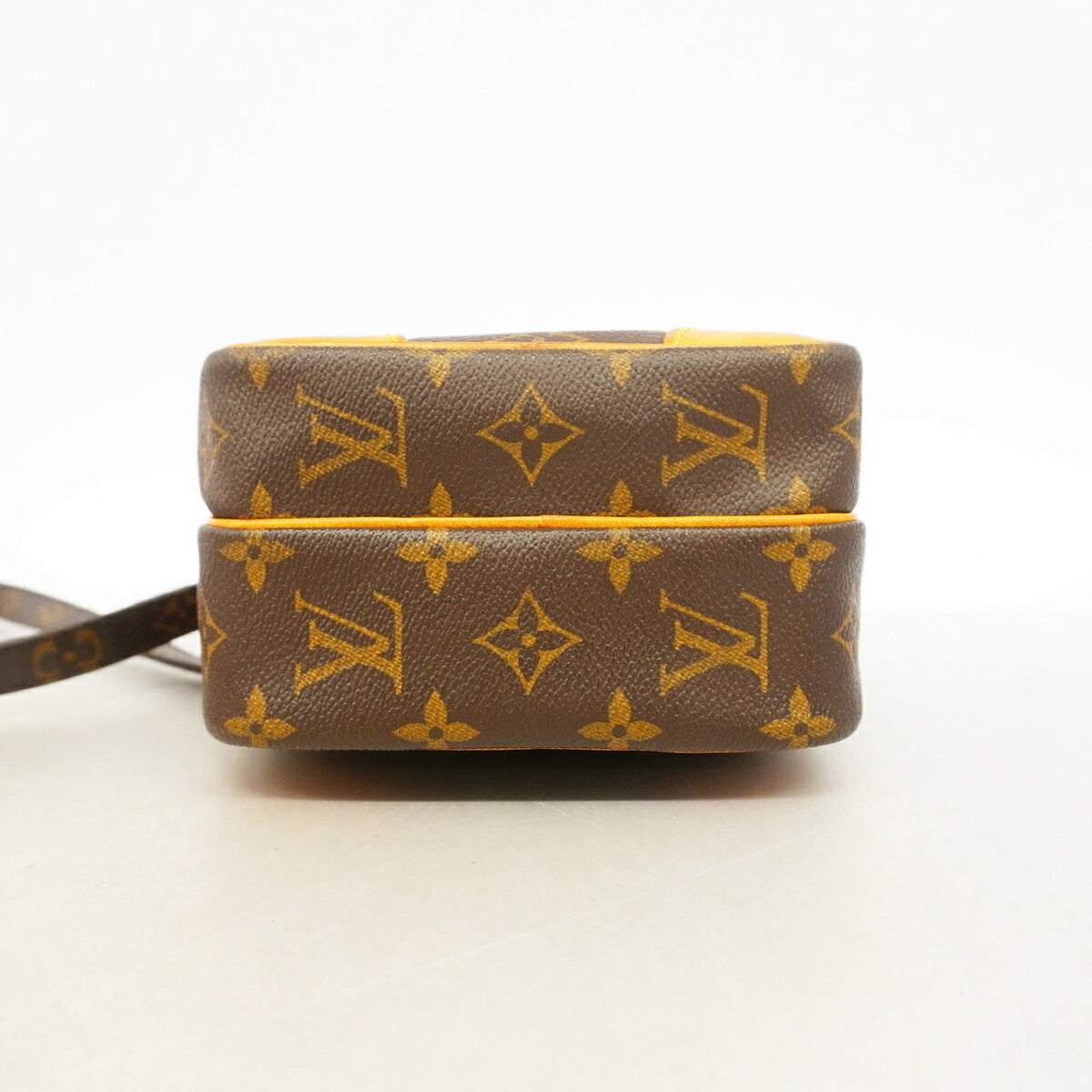Louis Vuitton Brown Shoulder Bag (Pre-Owned)