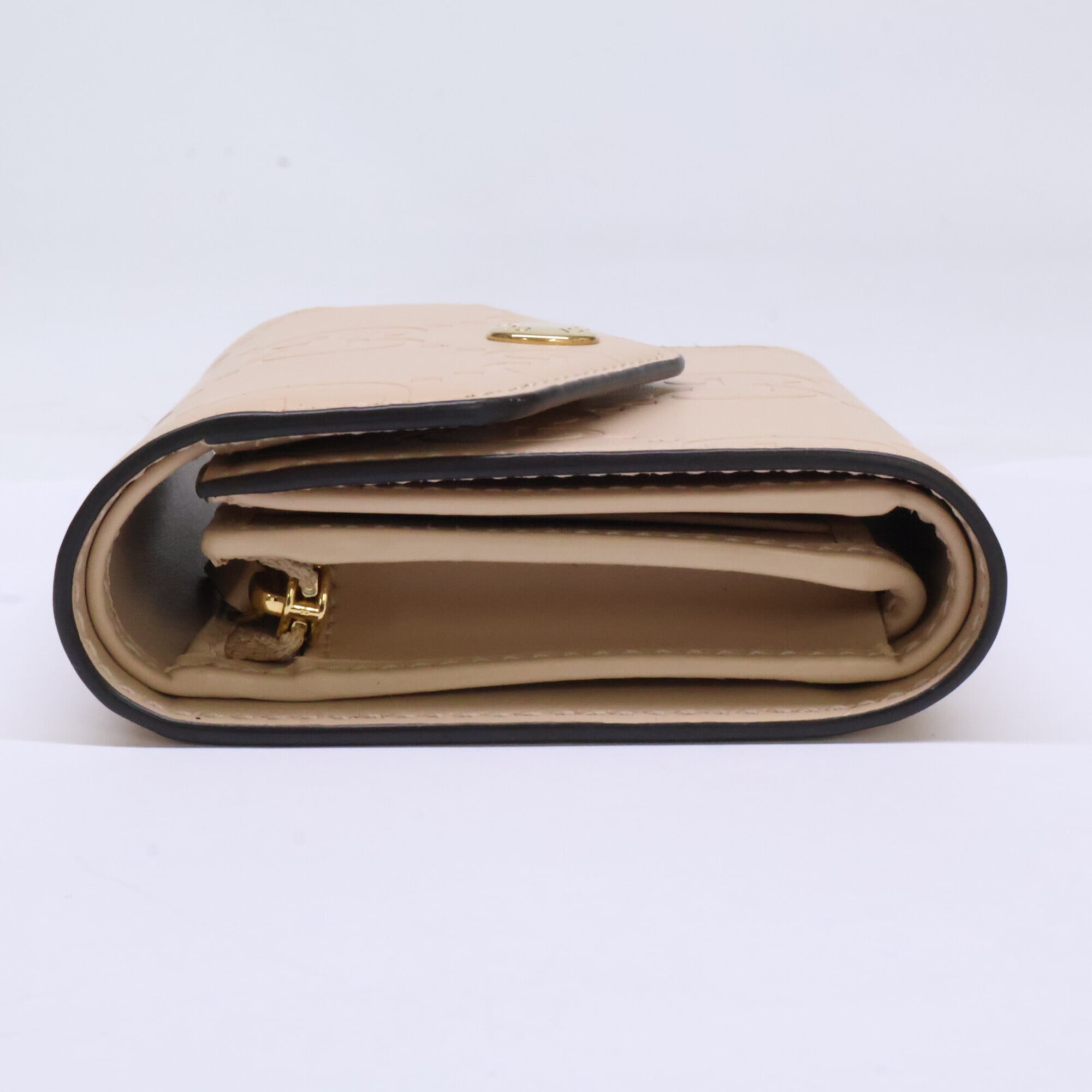 Gucci Light Beige Leather Wallet (Tri-Fold) (Pre-Owned)