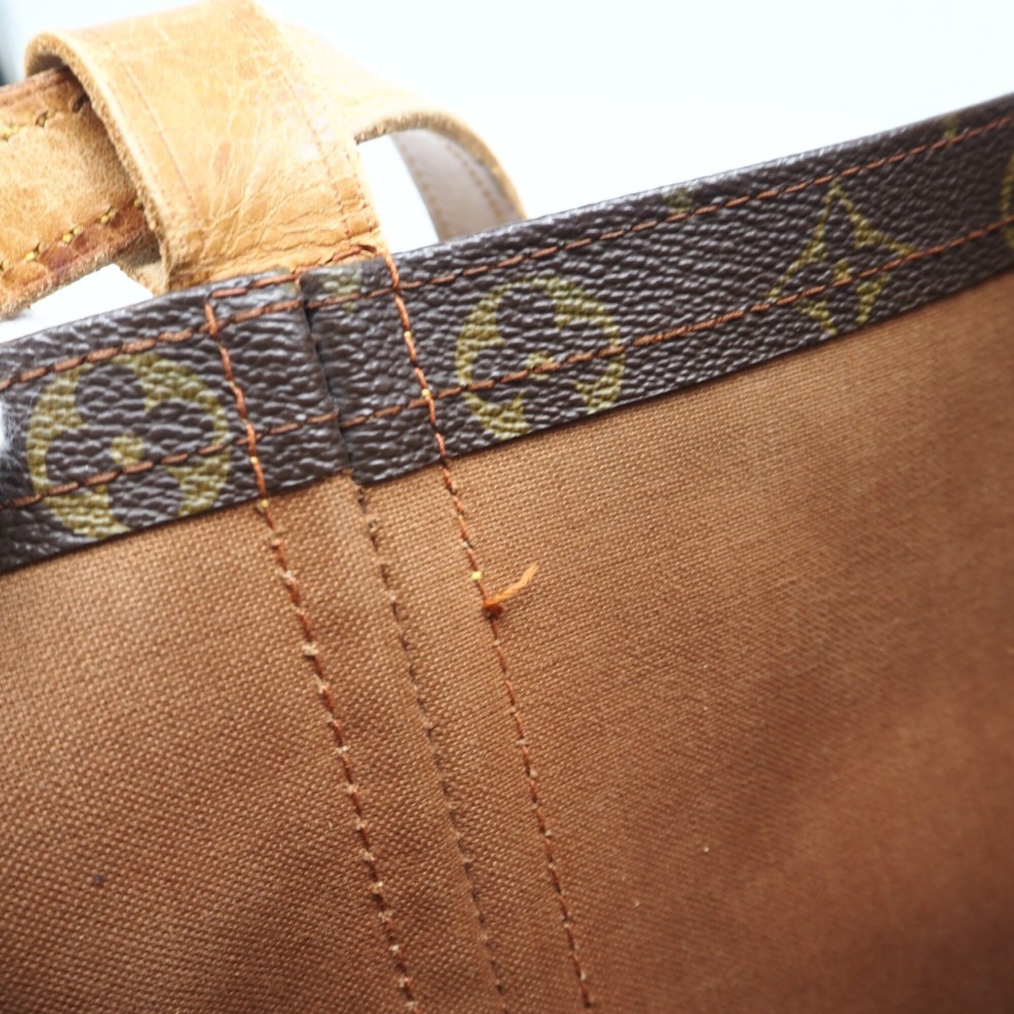 Louis Vuitton Brown Monogram Monogram Leather Shoulder Bag (Pre-Owned)