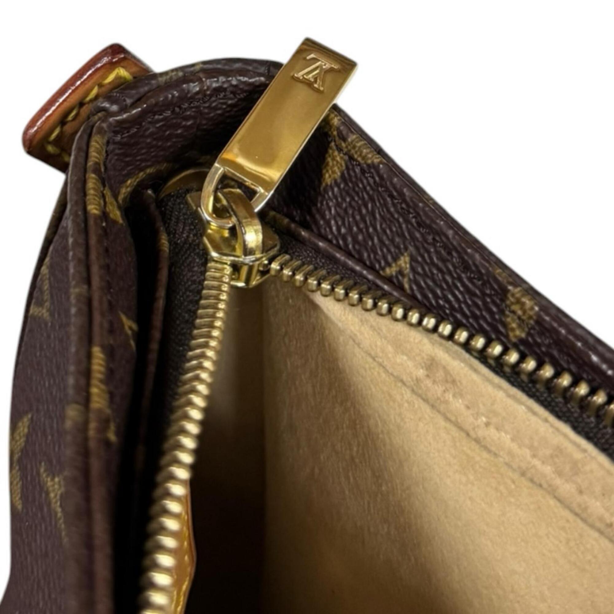 Louis Vuitton Brown Monogram Canvas Shoulder Bag (Pre-Owned)