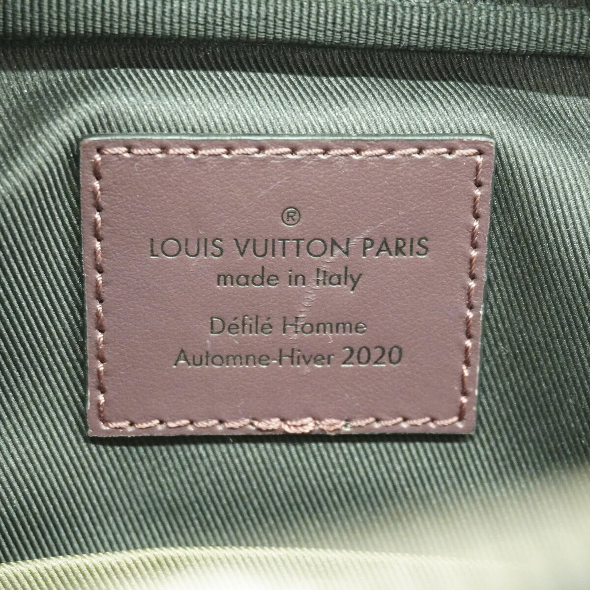 Louis Vuitton Black Handbag (Pre-Owned)