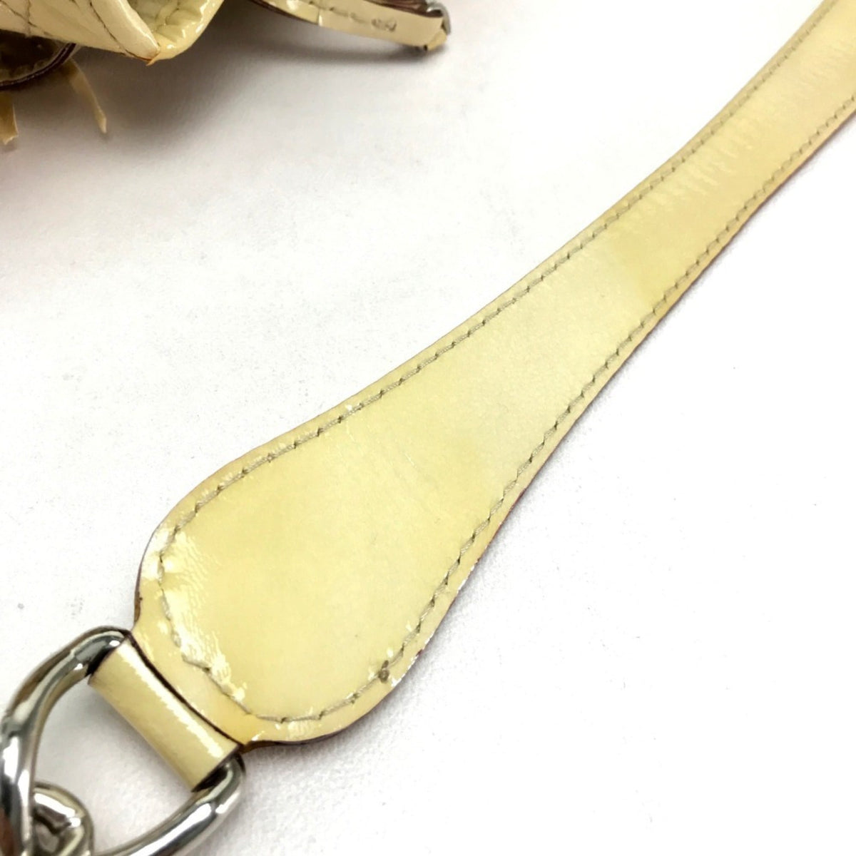 Dolce & Gabbana Beige Patent Leather Shoulder Bag (Pre-Owned)