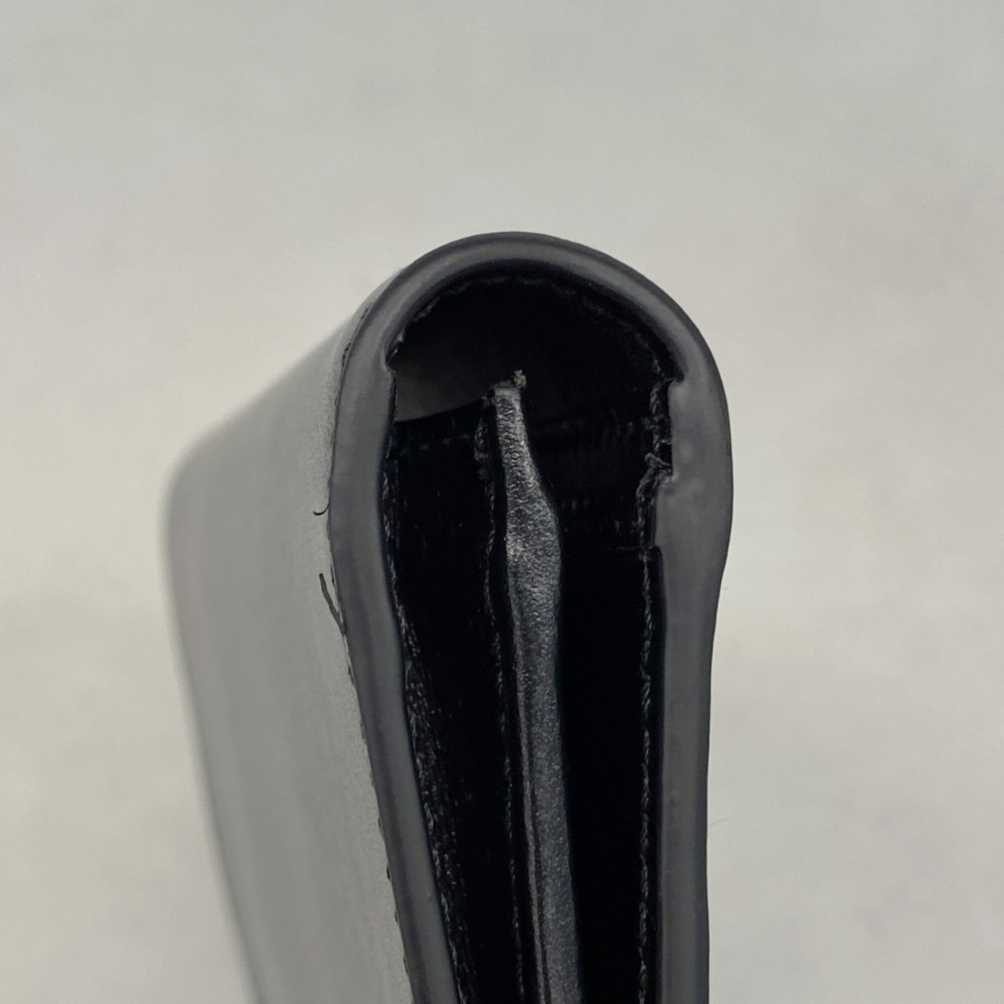 Gucci Black Leather Long Wallet (Bi-Fold) (Pre-Owned)