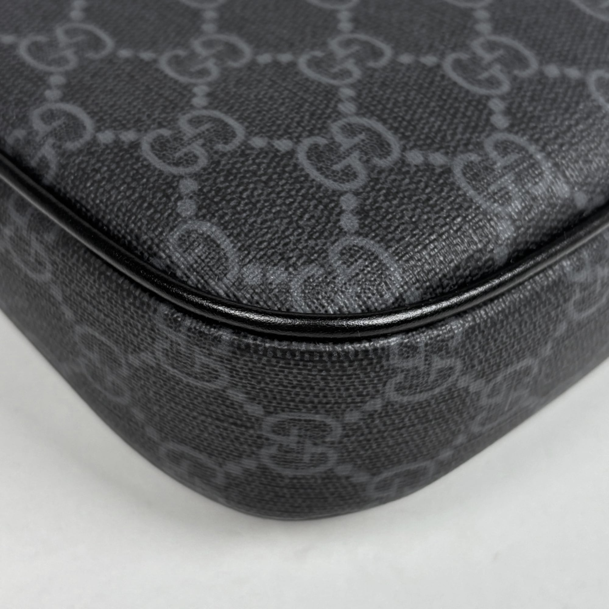 Gucci Black Gg Supreme Leather Shoulder Bag (Pre-Owned)