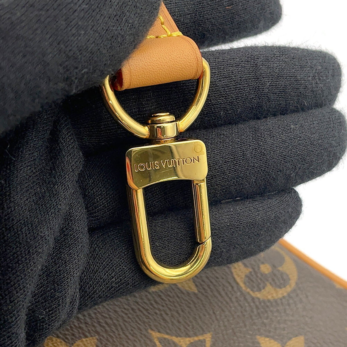 Louis Vuitton Monogram Beige Monogram Shoulder Bag (Pre-Owned)
