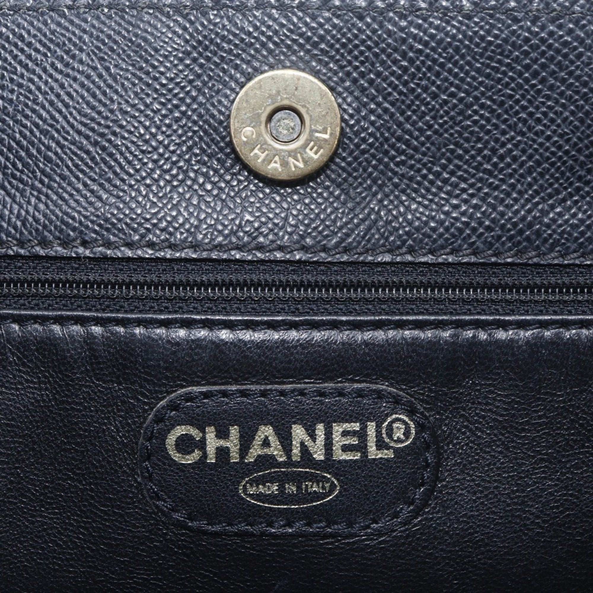 Chanel Black Grained Calfskin Tote Bag (Pre-Owned)