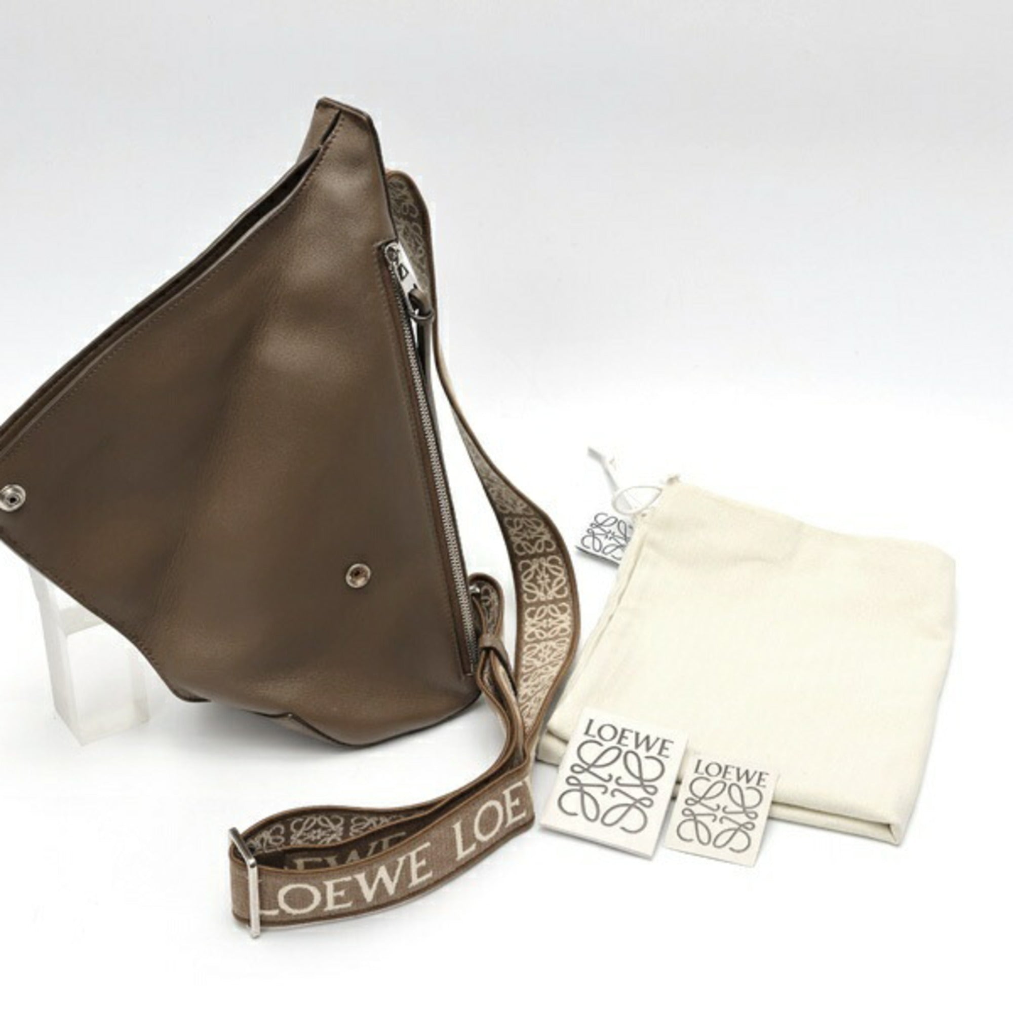 Loewe Anton Brown Leather Shoulder Bag (Pre-Owned)
