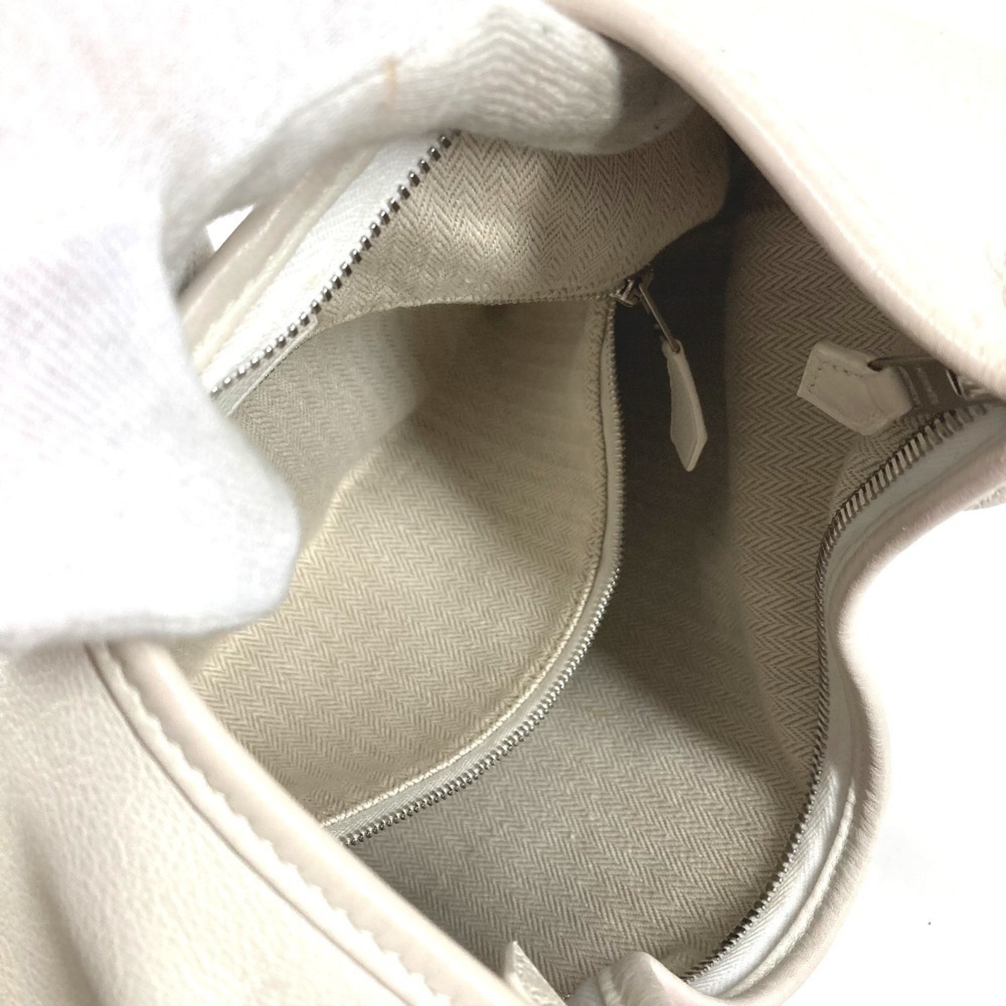 Hermes White Leather Shoulder Bag (Pre-Owned)