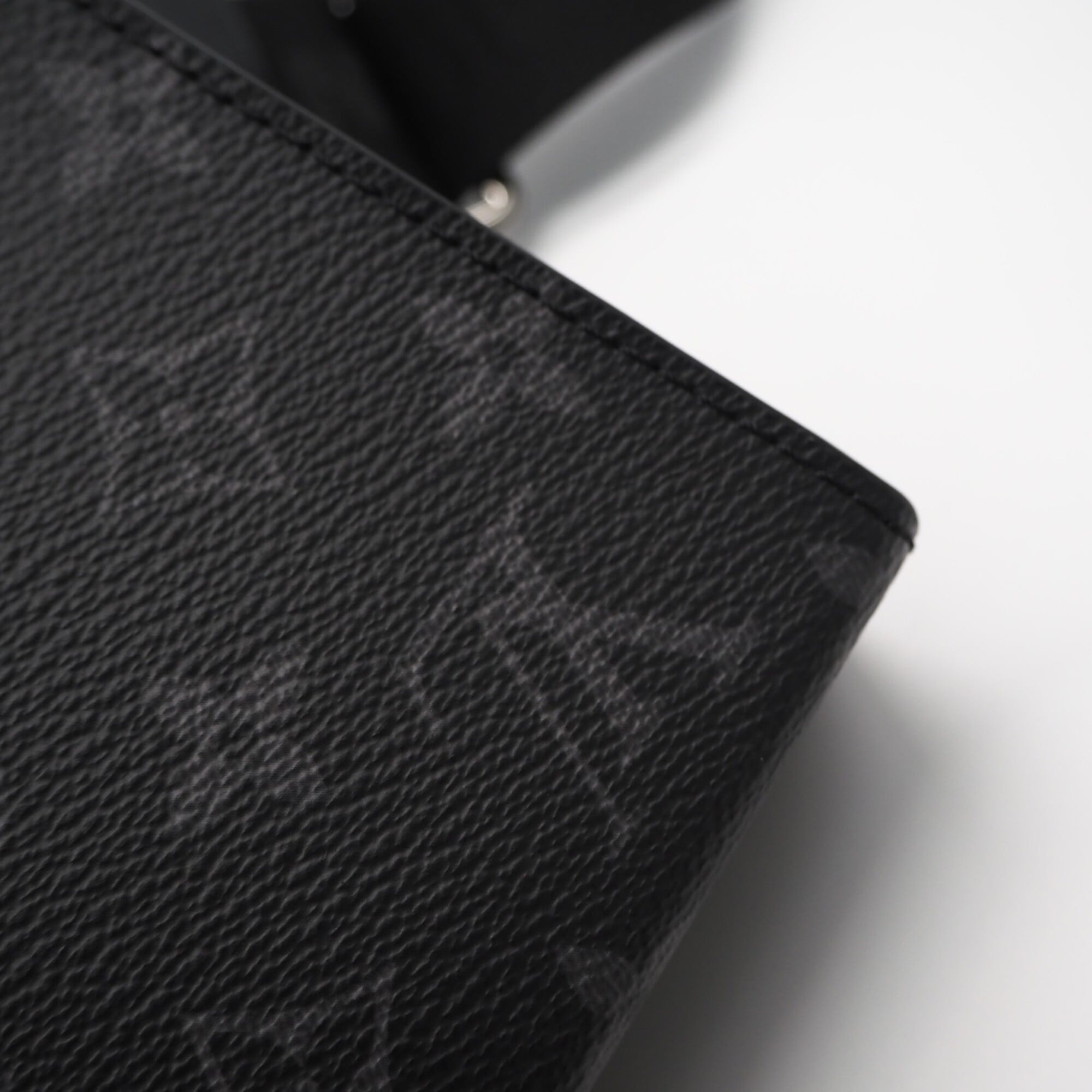 Louis Vuitton Black Coated Canvas Leather Pouch Shoulder Bag (Pre-Owned)