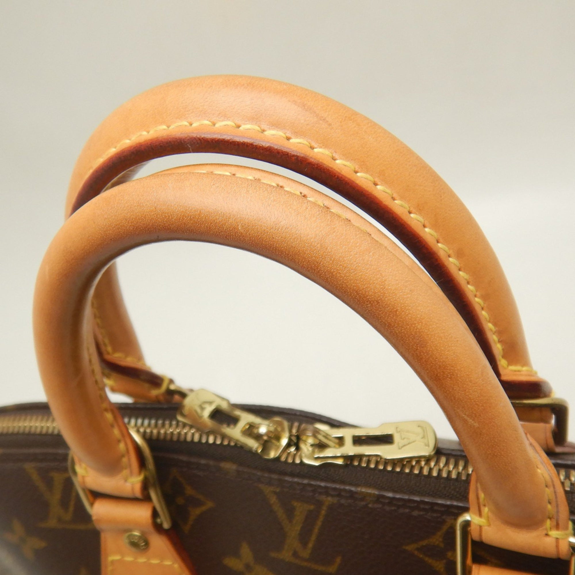 Louis Vuitton Brown Monogram Canvas Handbag (Pre-Owned)