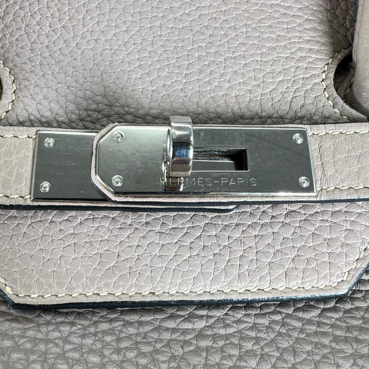 Hermes Beige Leather Handbag (Pre-Owned)