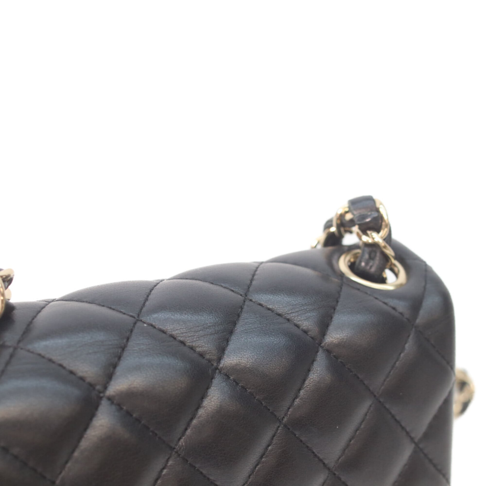 Chanel Black Leather Shoulder Bag (Pre-Owned)