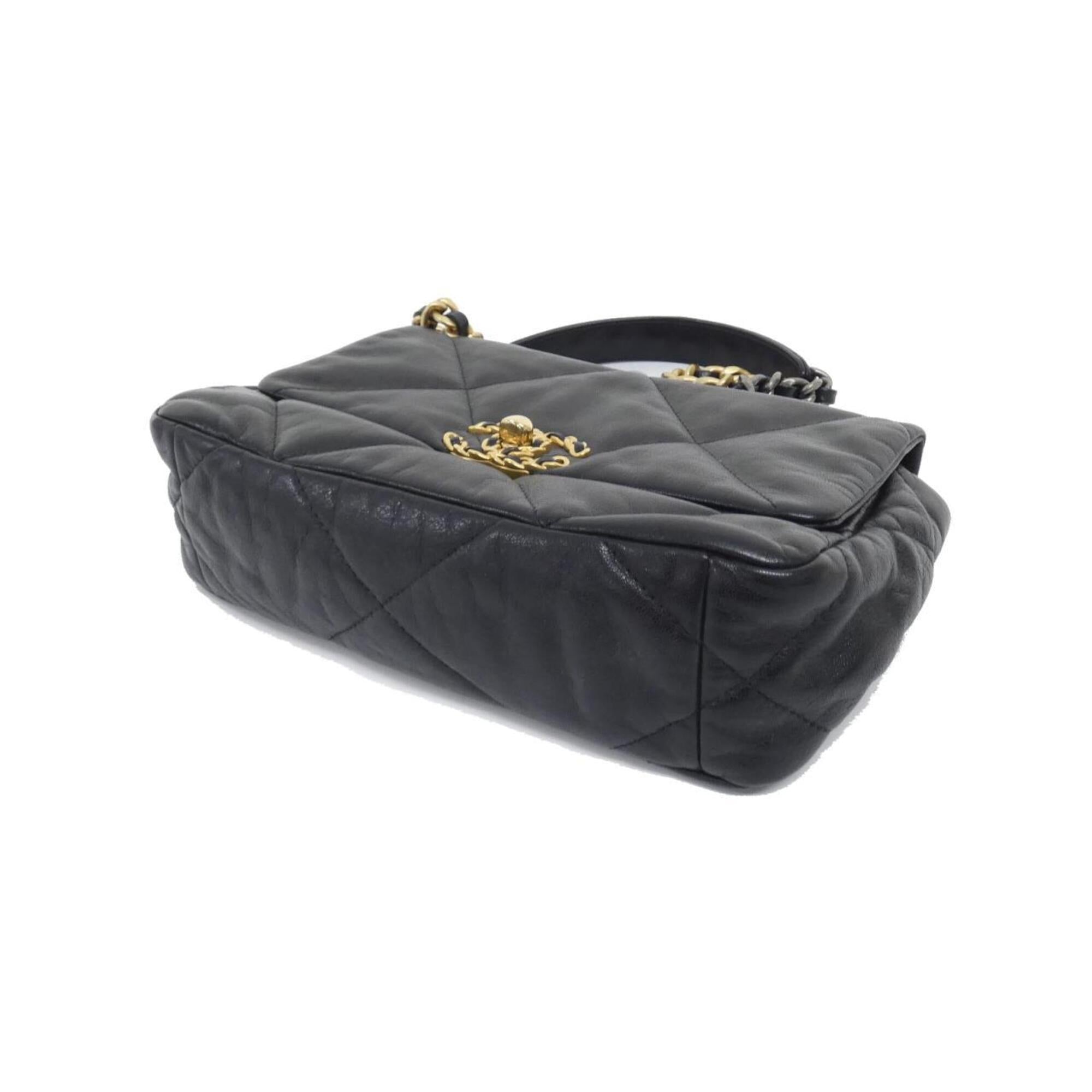 Chanel Black Leather Shoulder Bag (Pre-Owned)