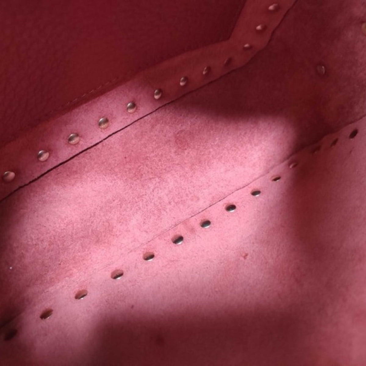 Valentino Garavani Red Color Leather Shoulder Bag (Pre-Owned)