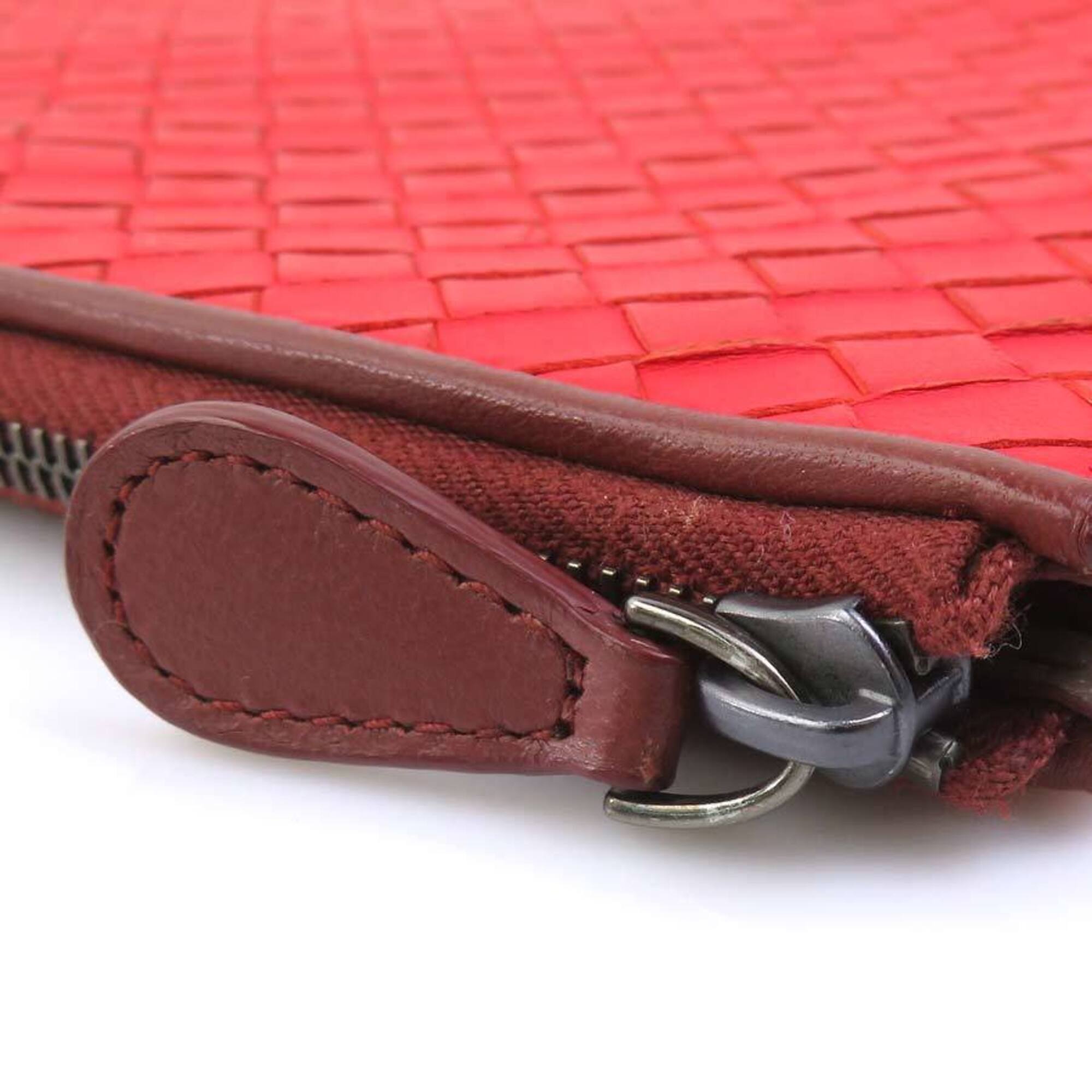 Bottega Veneta Red Color Intrecciato Clutch Bag (Pre-Owned)