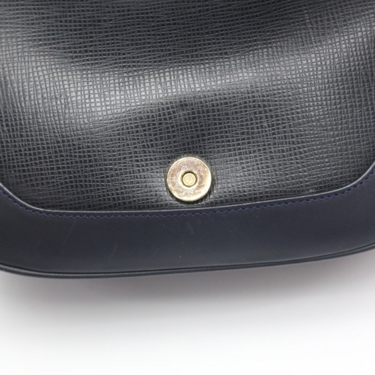 Hunting World Navy Shoulder Bag (Pre-Owned)