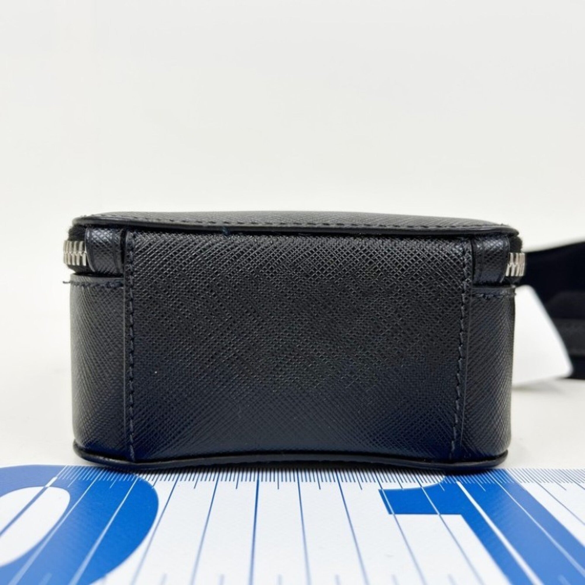 Prada Saffiano Black Saffiano Shoulder Bag (Pre-Owned)