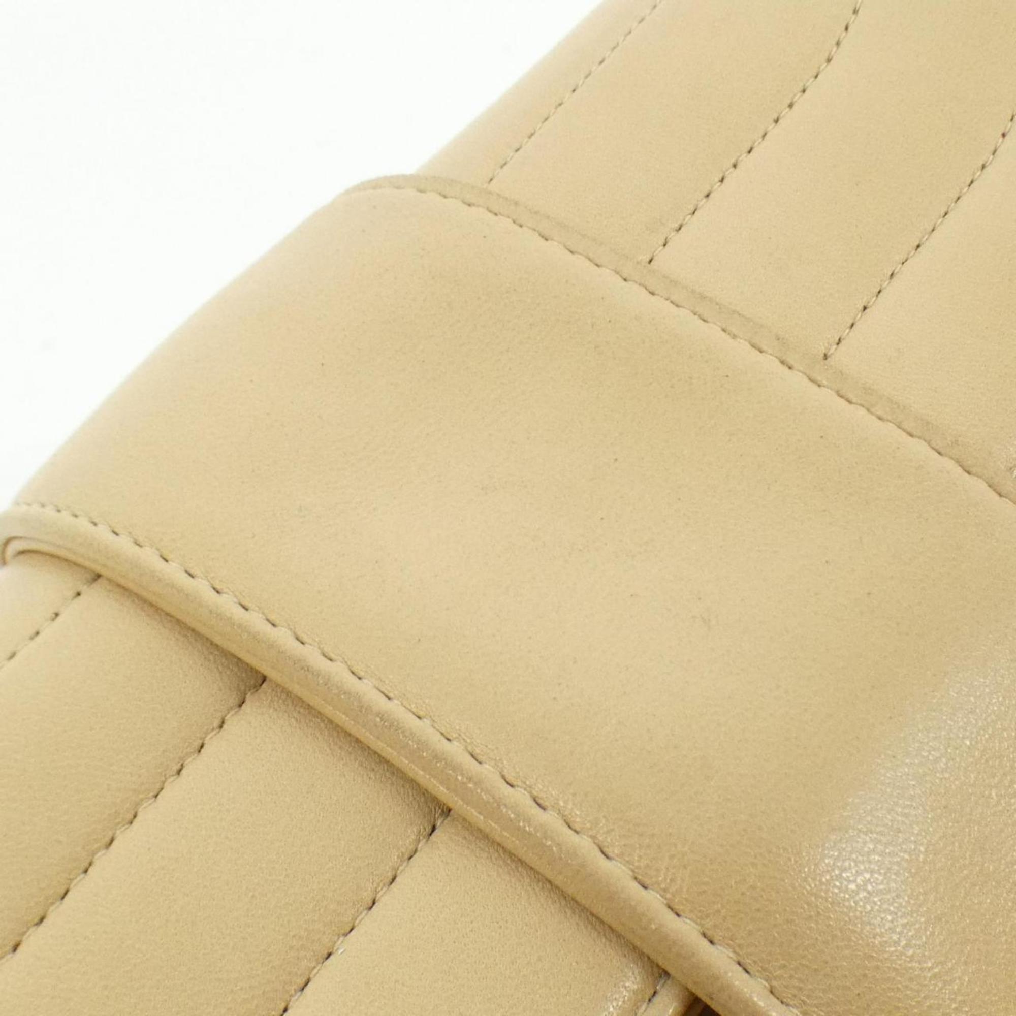 Chanel Beige Leather Shoulder Bag (Pre-Owned)