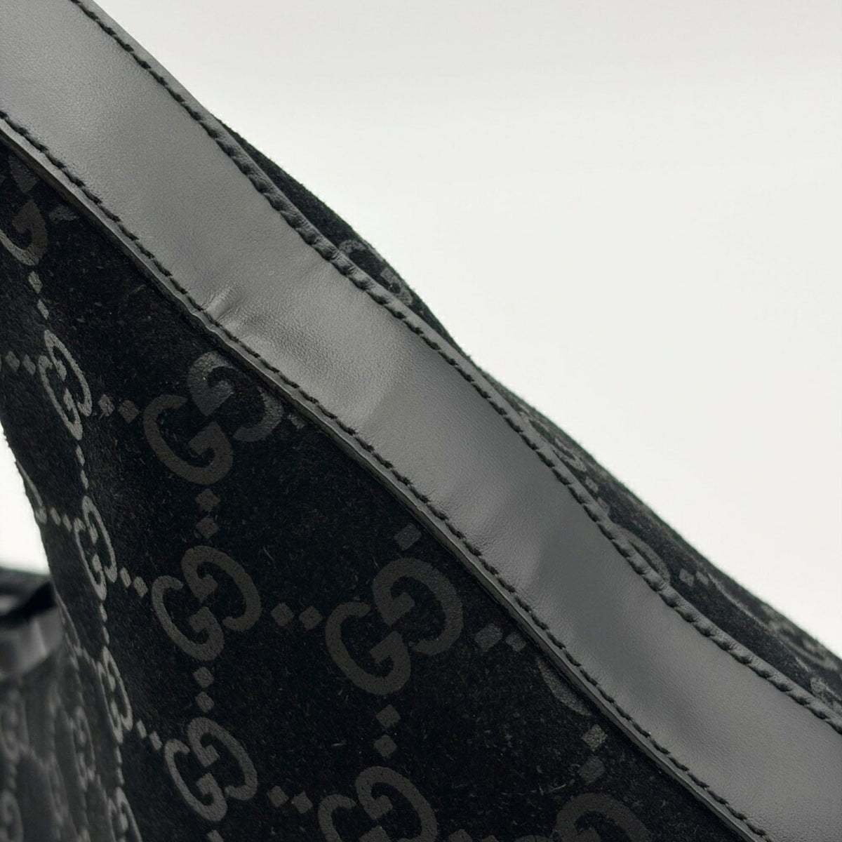 Gucci Black Suede Leather Shoulder Bag (Pre-Owned)