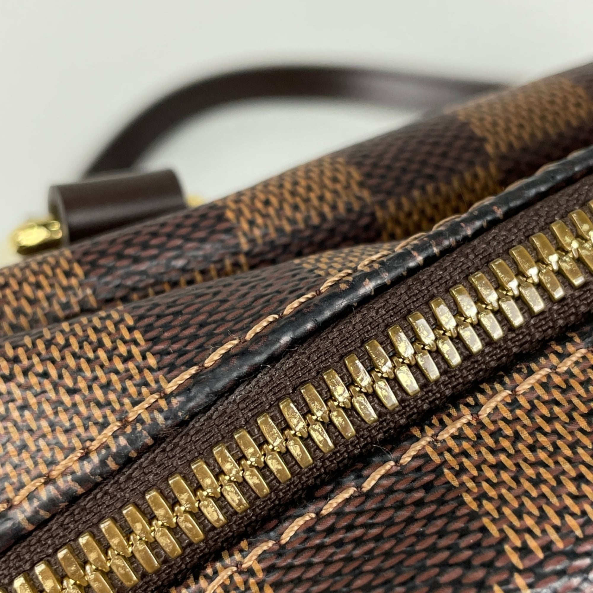 Louis Vuitton Damier Brown Damier Canvas Shoulder Bag (Pre-Owned)