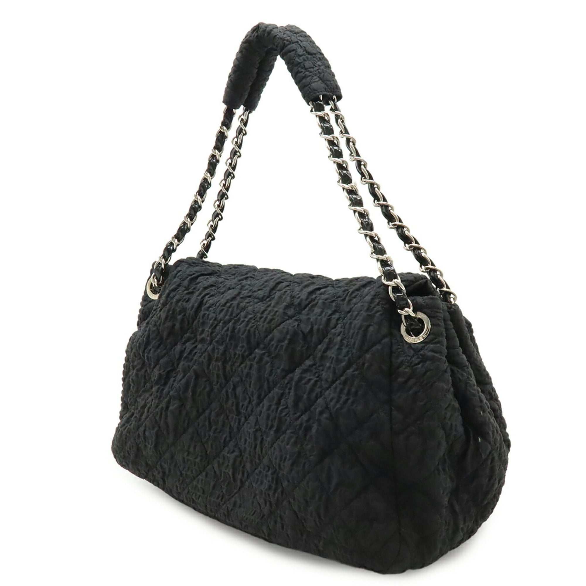 Chanel Black Nylon Leather Shoulder Bag (Pre-Owned)