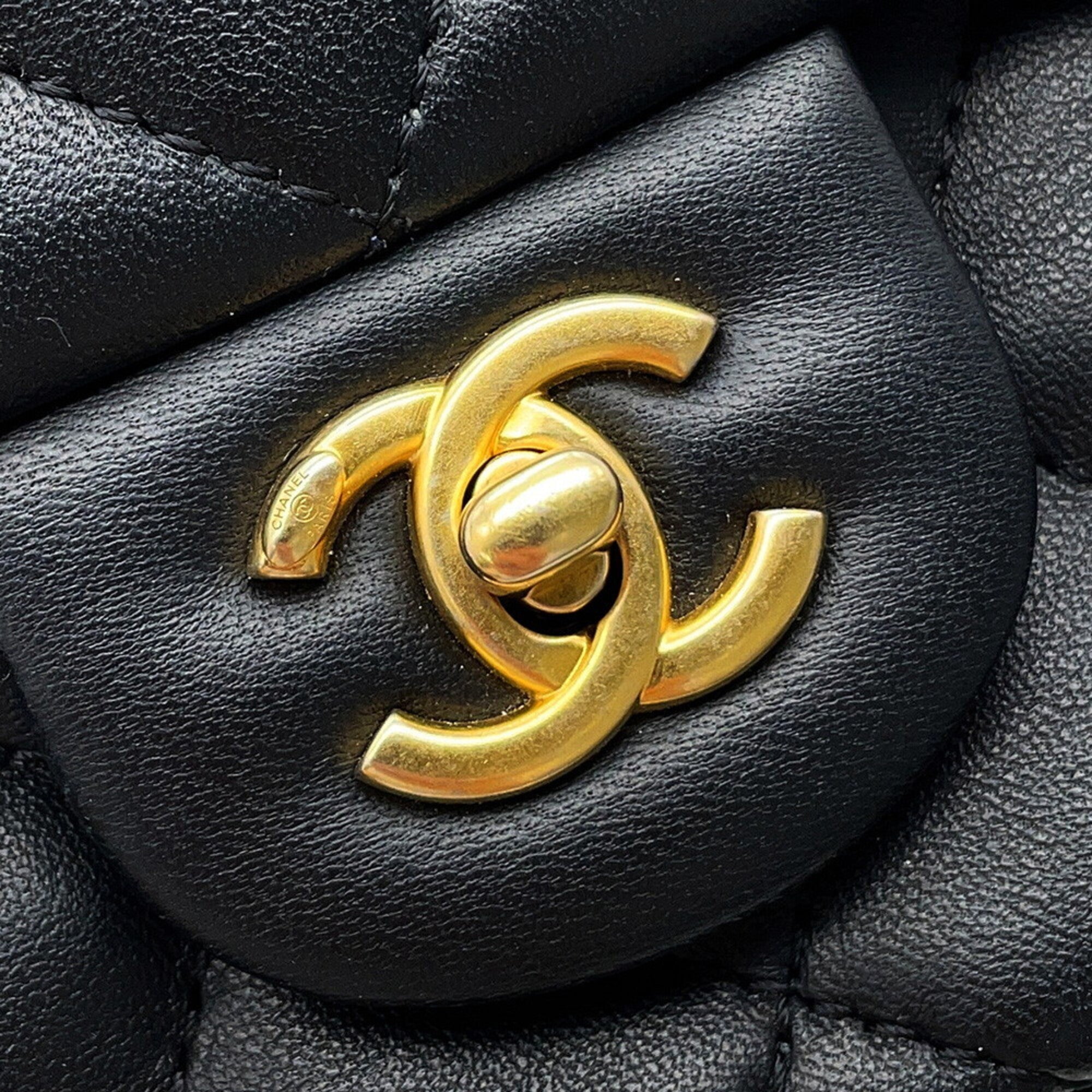 Chanel Black Leather Handbag Shoulder Bag (Pre-Owned)