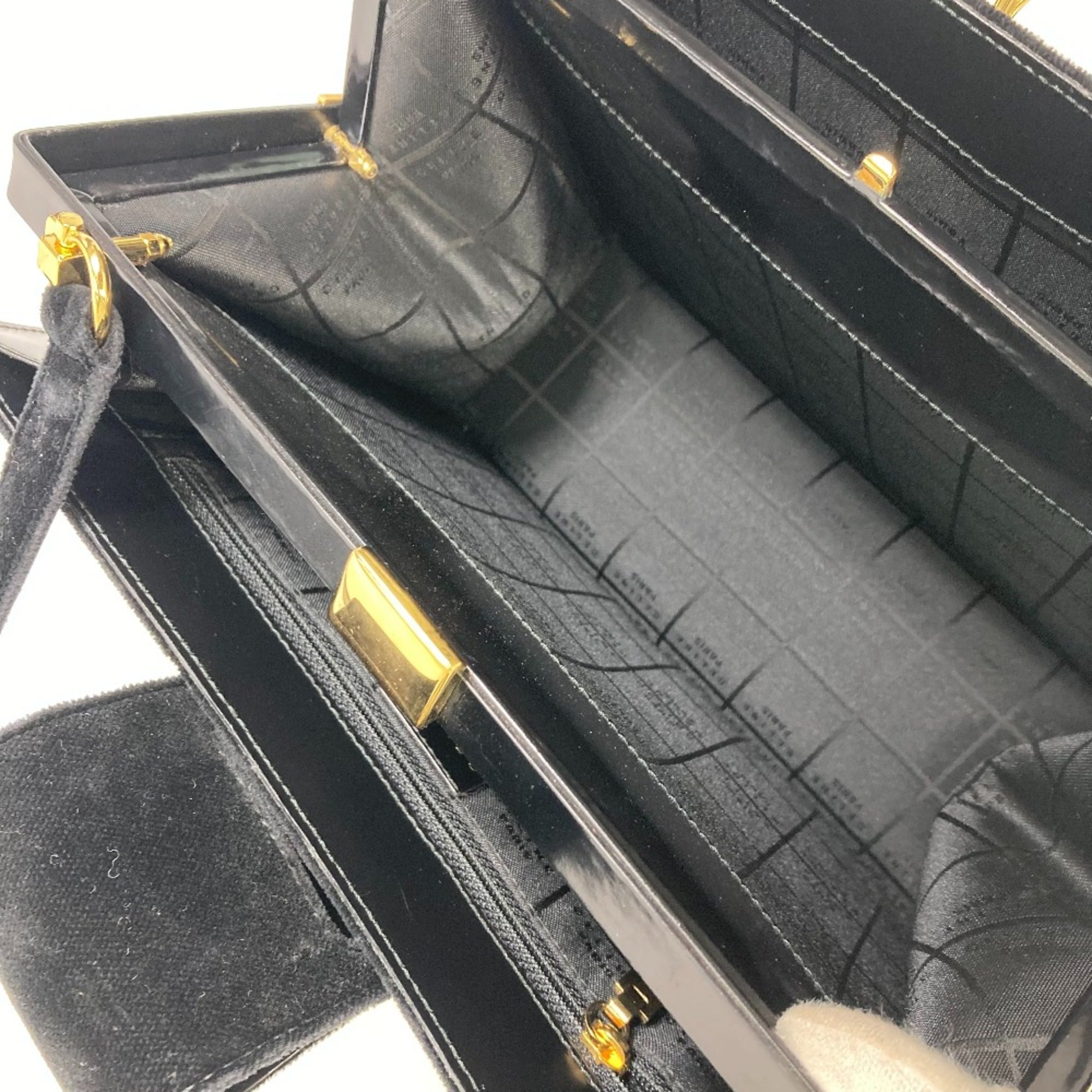 Celine Black Leather Shoulder Bag (Pre-Owned)