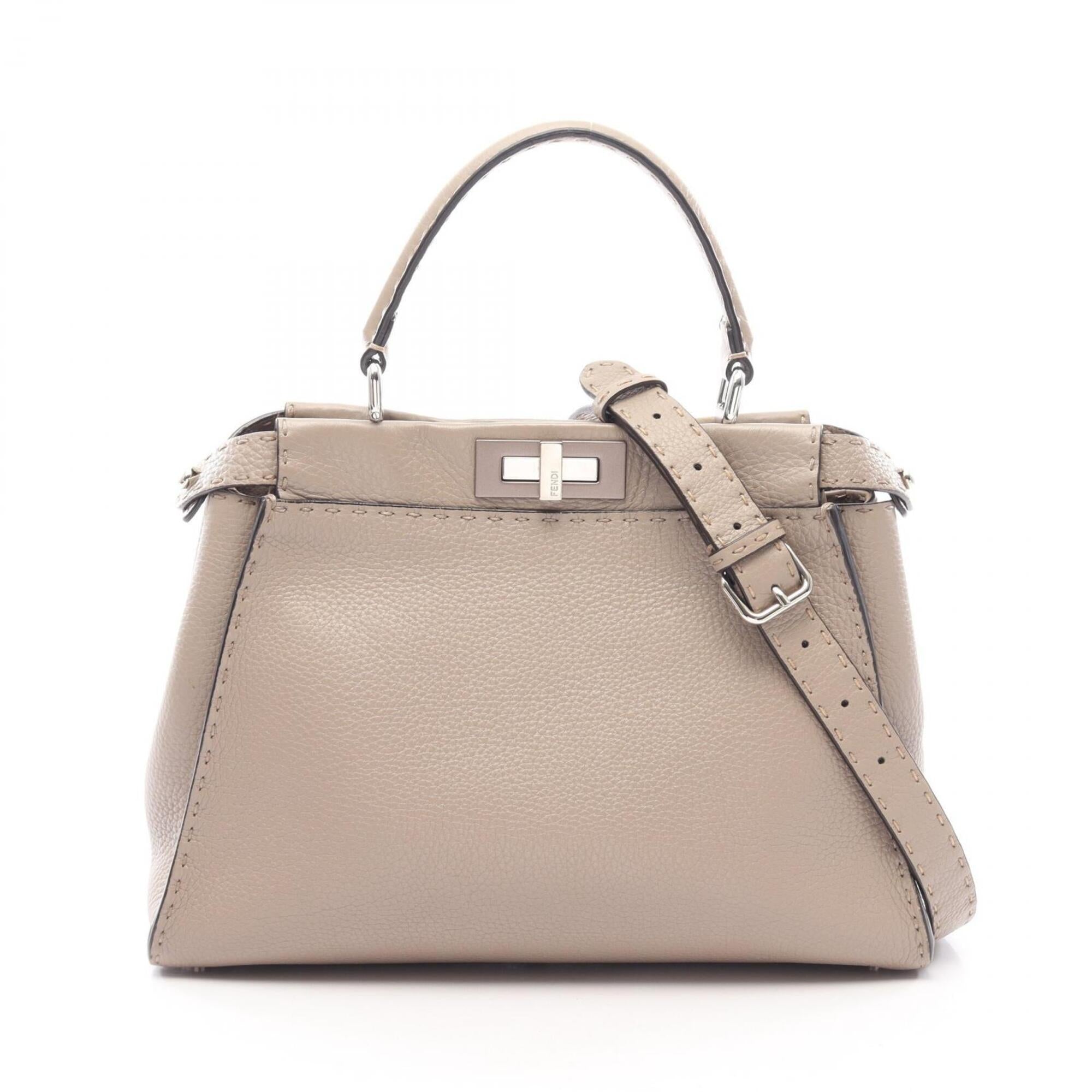 Fendi Beige Leather Handbag (Pre-Owned)