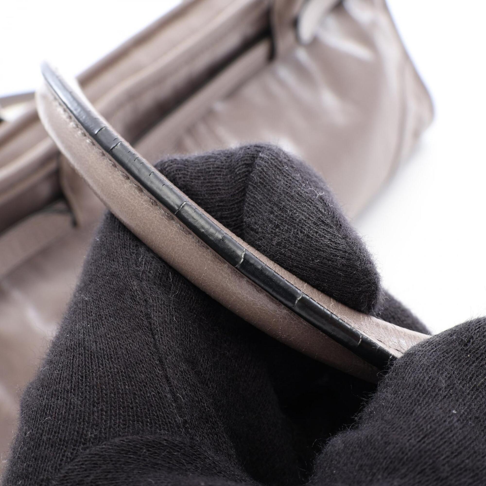 Prada Gray Leather Handbag (Pre-Owned)