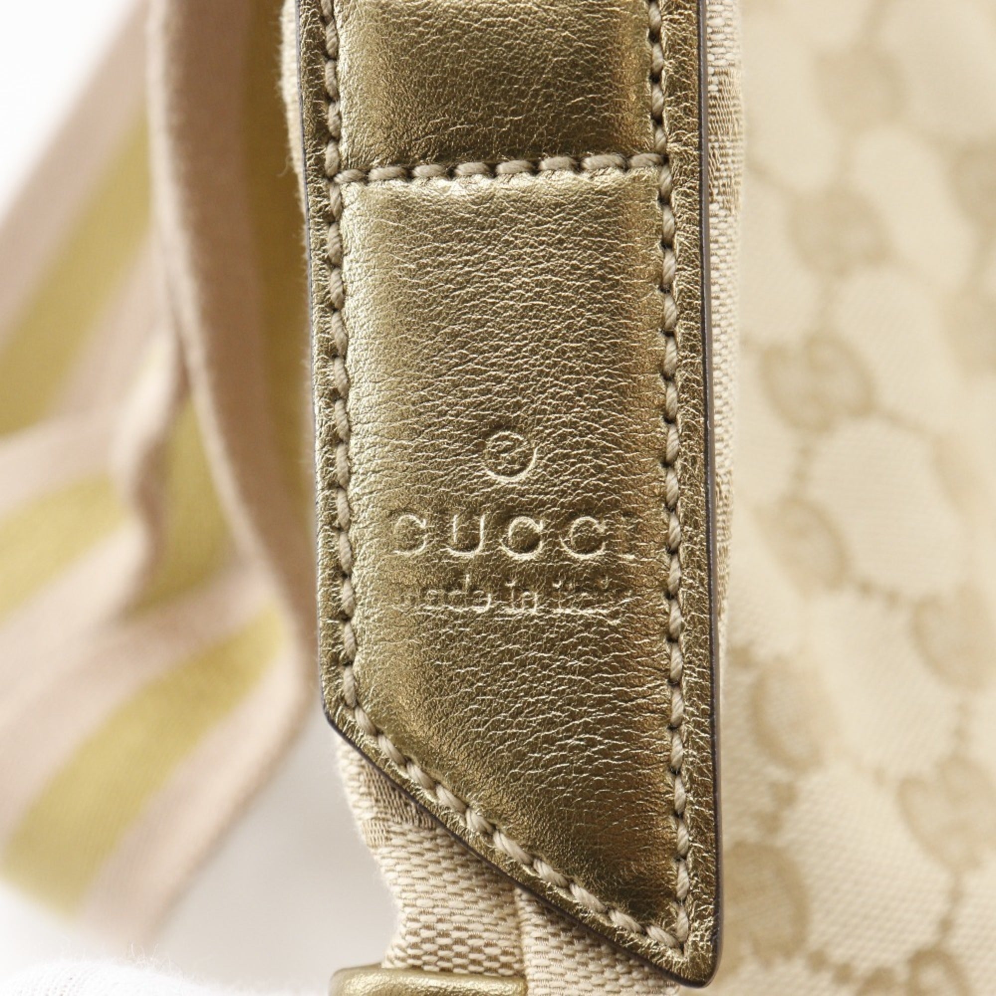 Gucci Gg Canvas Beige Gg Canvas Shoulder Bag (Pre-Owned)