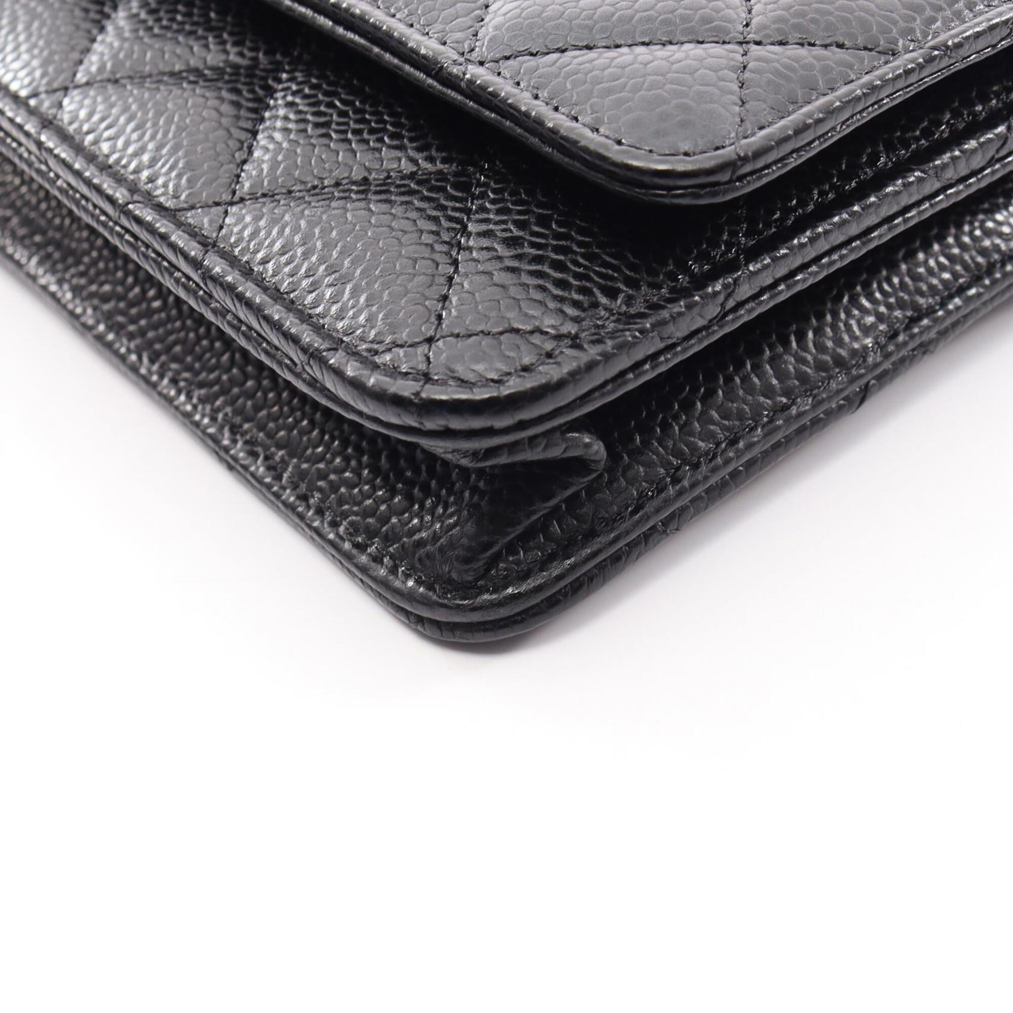 Chanel Black Grained Calfskin Handbag Shoulder Bag (Pre-Owned)