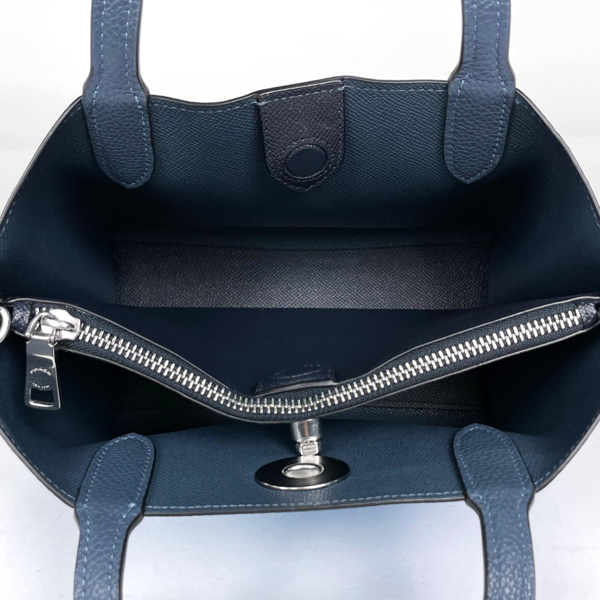 Coach Blue Leather Tote Bag (Pre-Owned)