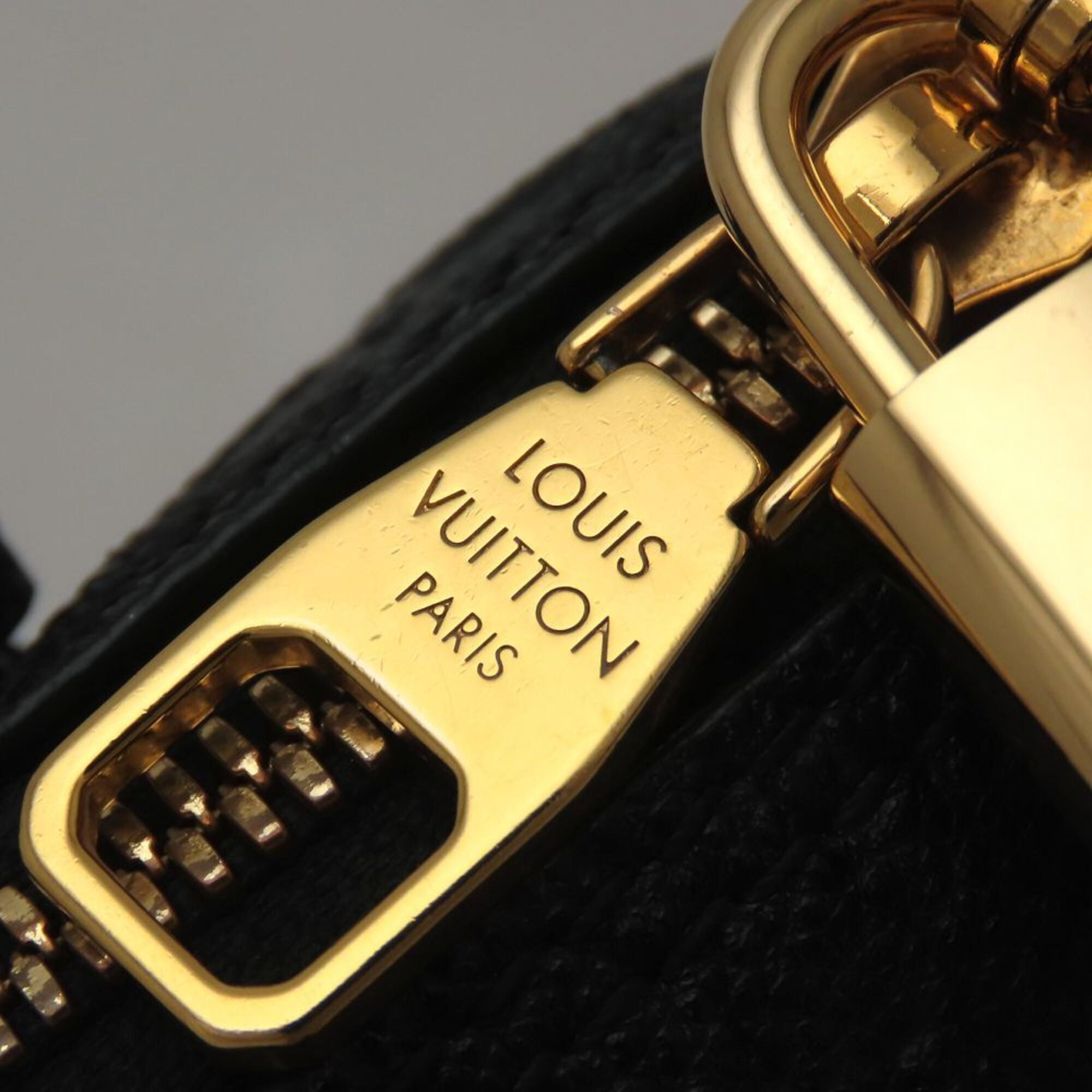 Louis Vuitton Monogram Noir Leather Handbag (Pre-Owned)