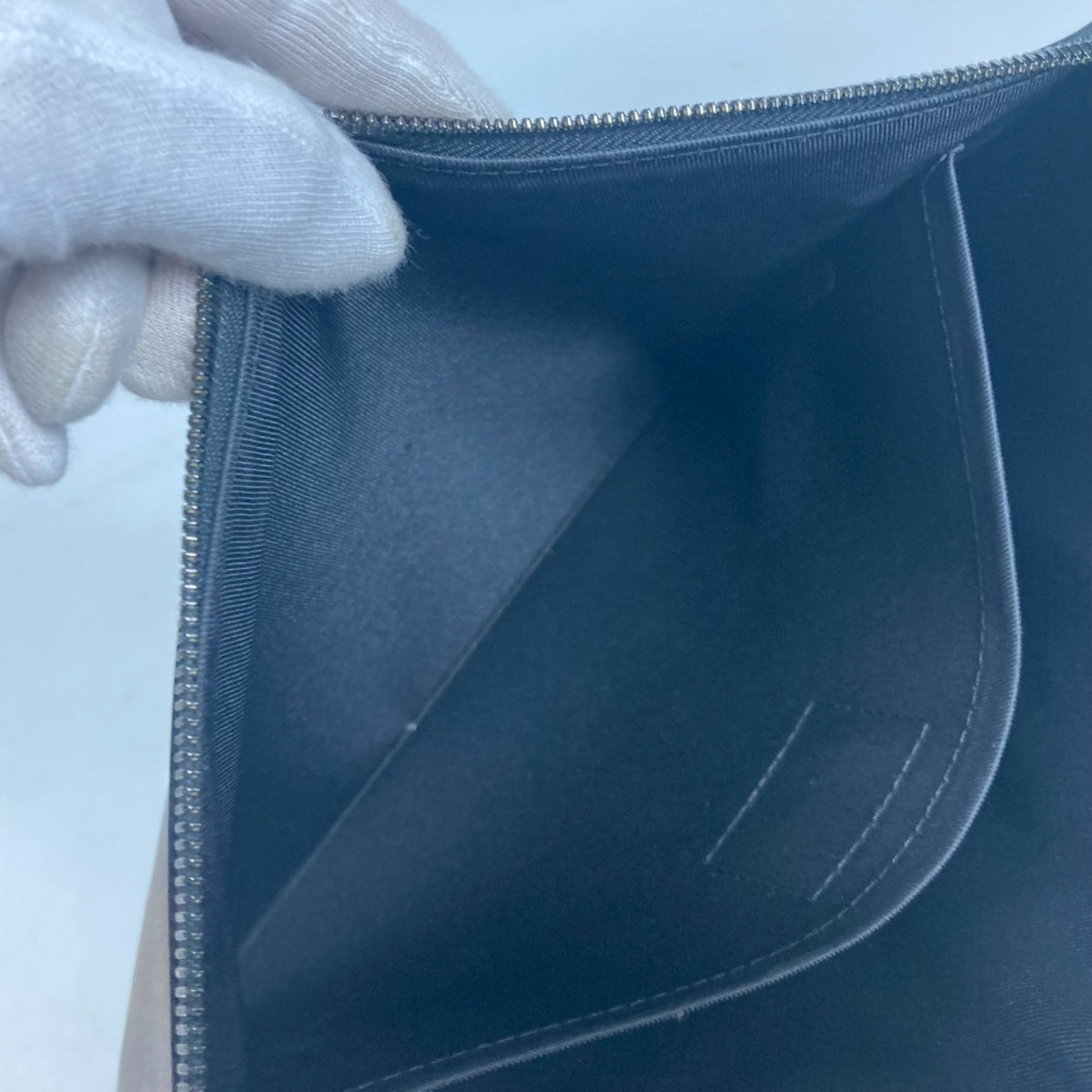 Louis Vuitton Black Leather Clutch Bag Pochette Pouch (Pre-Owned)