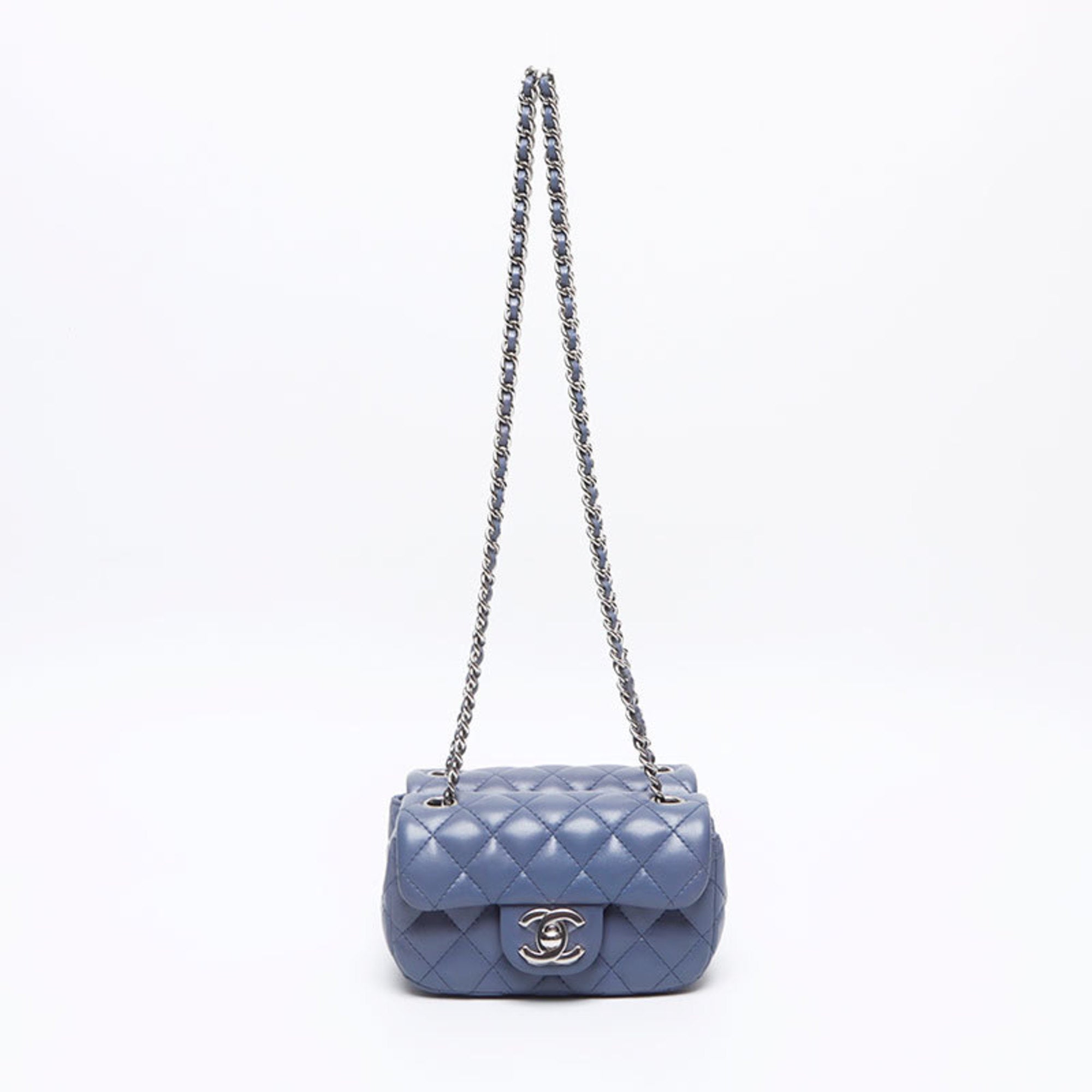 Chanel Blue Leather Shoulder Bag (Pre-Owned)