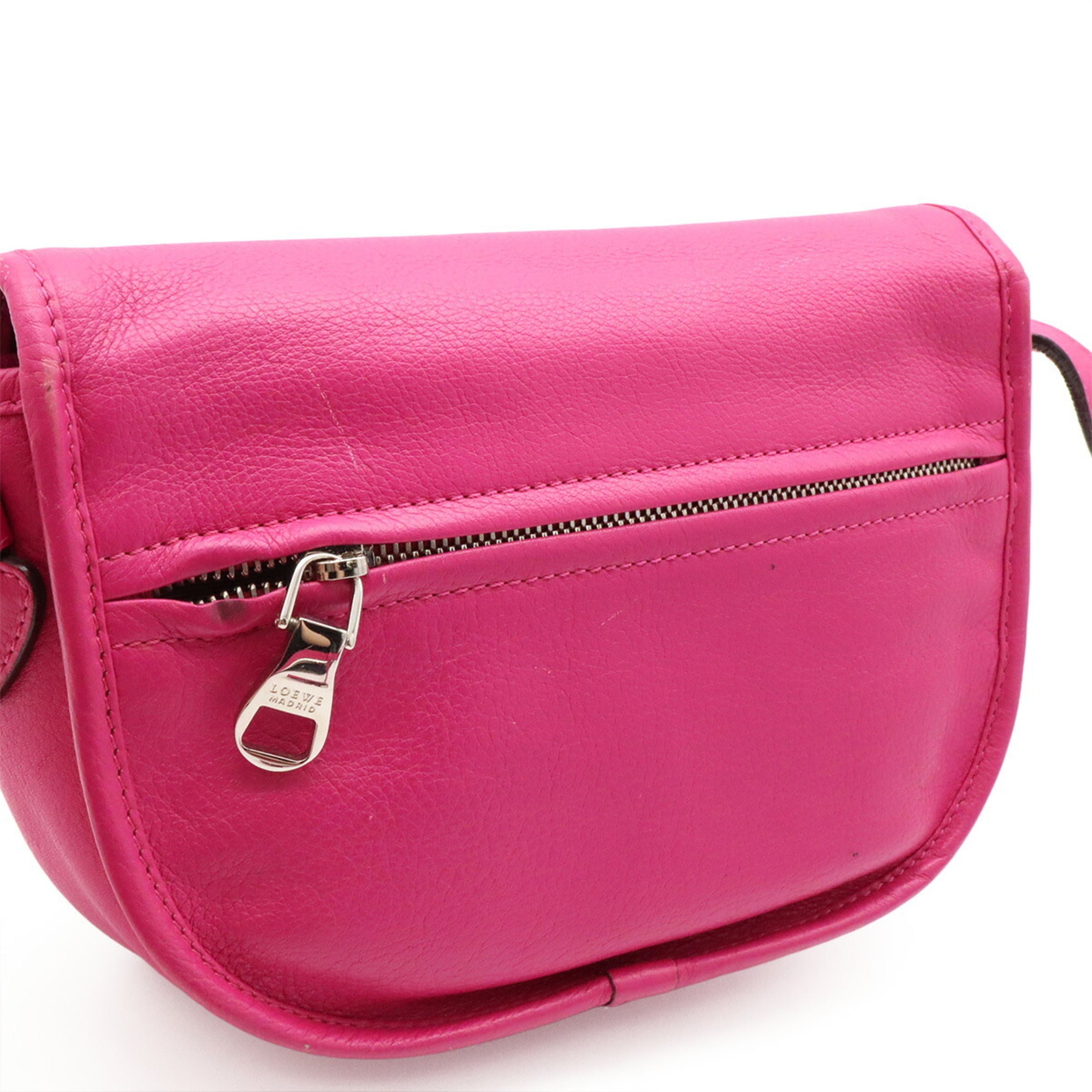 Loewe Pink Leather Pochette Shoulder Bag (Pre-Owned)