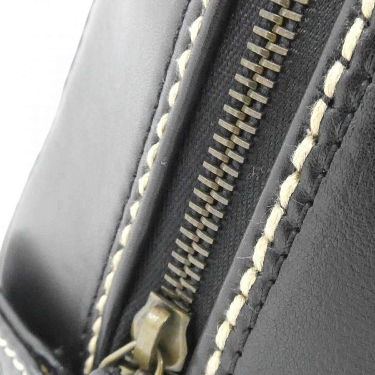 Chanel Beige Black Leather Handbag Pouch (Pre-Owned)