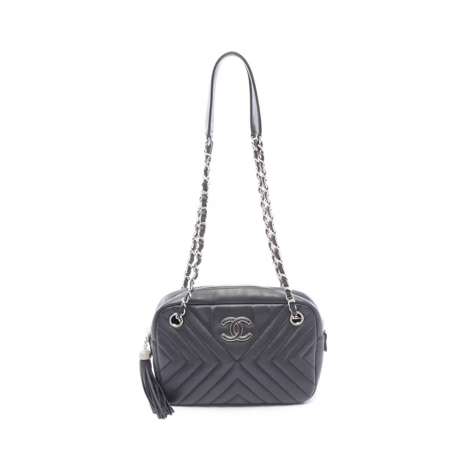Chanel Black Leather Handbag Shoulder Bag (Pre-Owned)