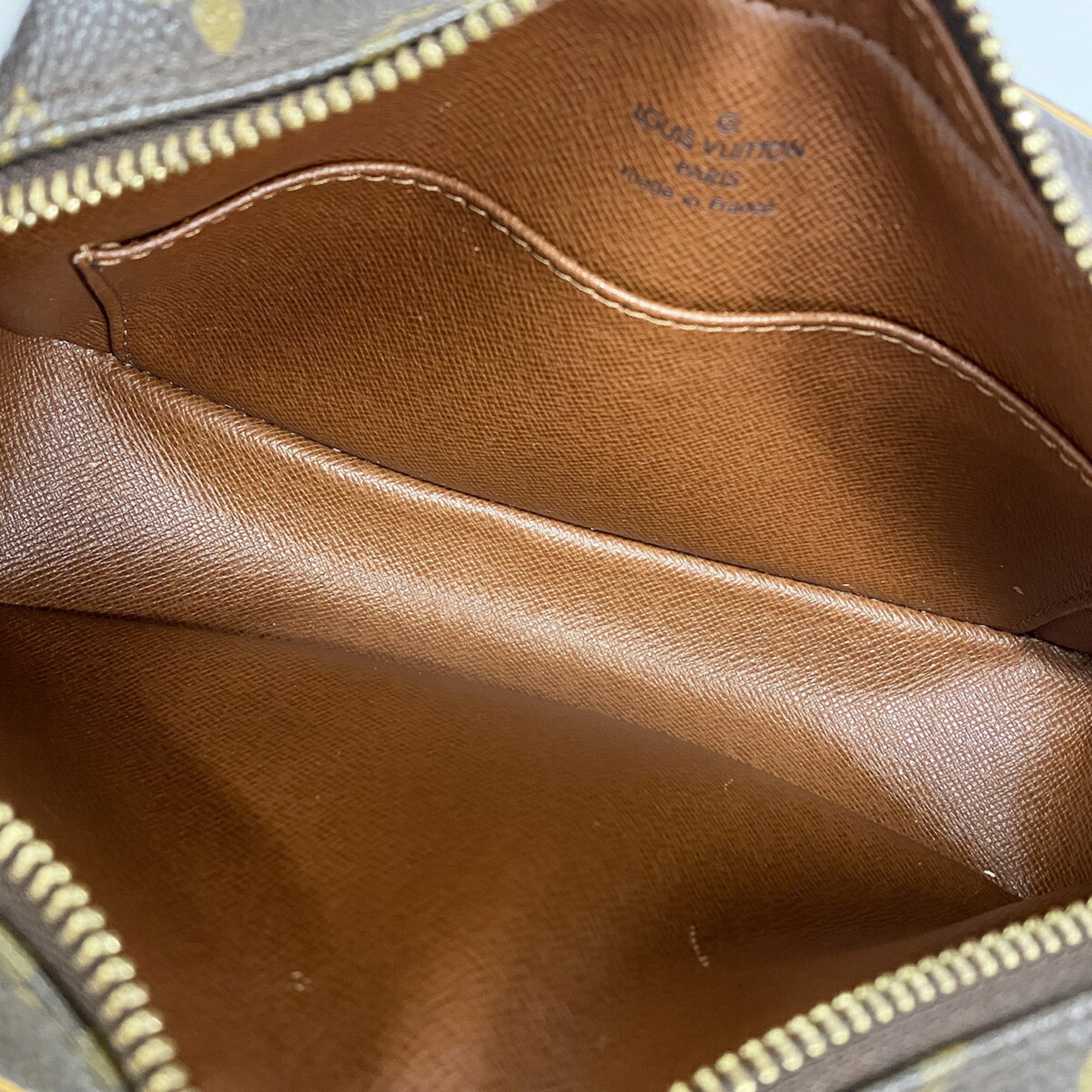 Louis Vuitton Brown Shoulder Bag (Pre-Owned)